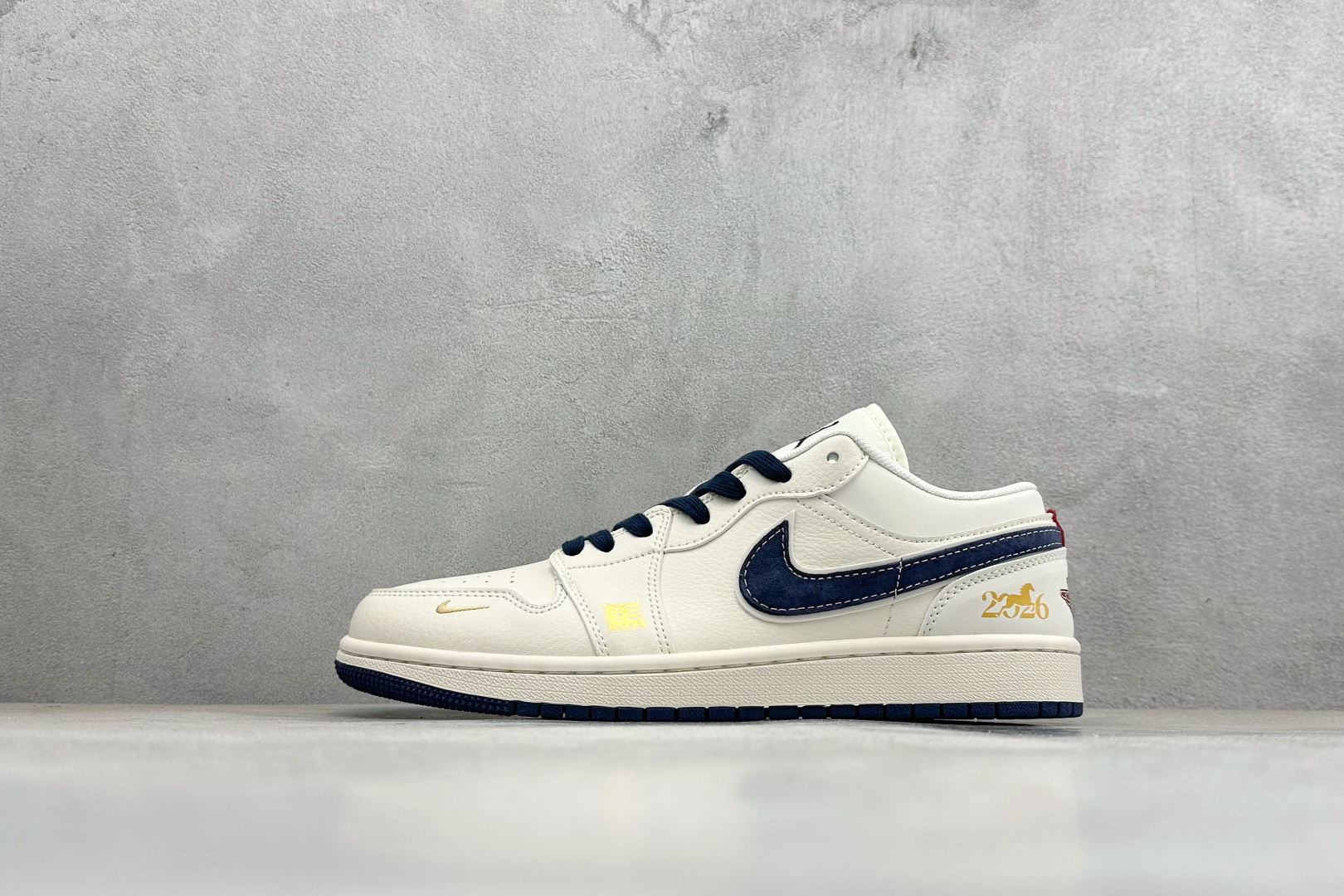 260 Air Jordan 1 Low AJ1 乔1 2026 马年限定 高端定制 低帮复古篮球鞋 JP2026-121-Chinese UA Cheap High Quatity Brand Clothes Bags handbags Sneakers wholesale wholesaler seller from China Factory suppliers Fashion Clothing Shoes best Quality Beautiful Price 260 Air Jordan 1 Low AJ1 乔1 2026 马年限定 高端定制 低帮复古篮球鞋 JP2026-121