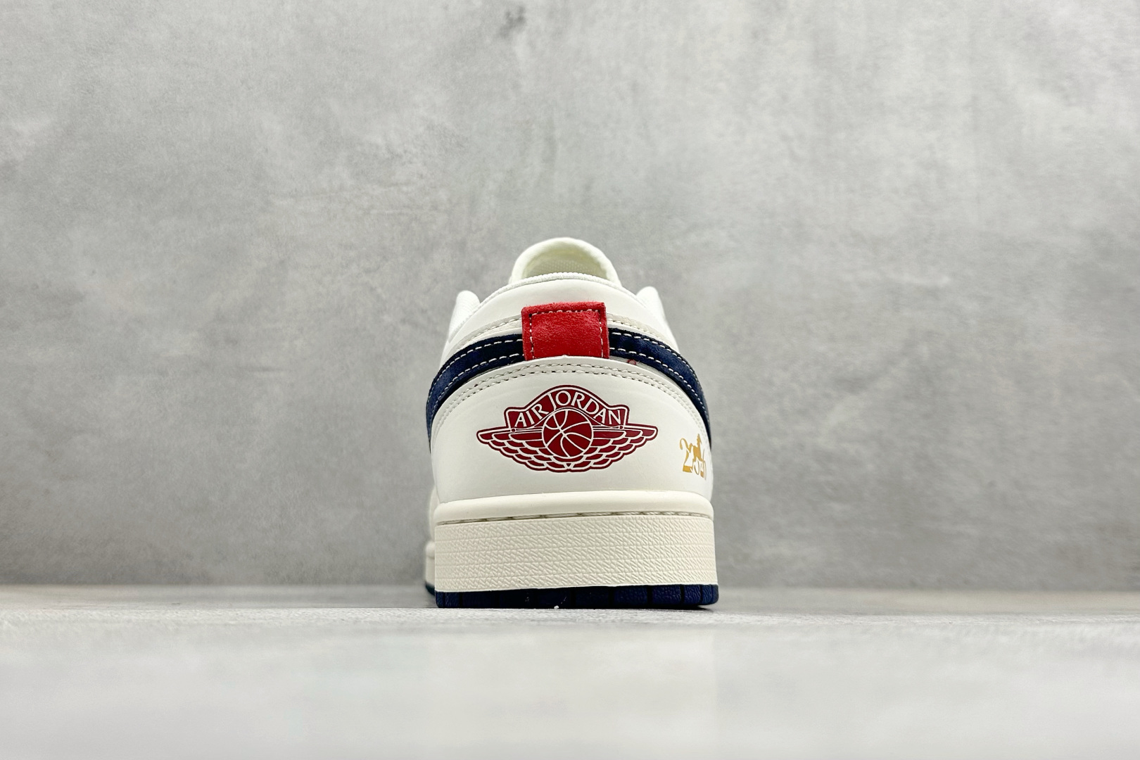 260 Air Jordan 1 Low AJ1 乔1 2026 马年限定 高端定制 低帮复古篮球鞋 JP2026-121-Chinese UA Cheap High Quatity Brand Clothes Bags handbags Sneakers wholesale wholesaler seller from China Factory suppliers Fashion Clothing Shoes best Quality Beautiful Price 260 Air Jordan 1 Low AJ1 乔1 2026 马年限定 高端定制 低帮复古篮球鞋 JP2026-121