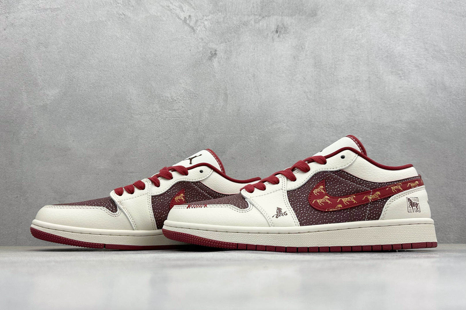 Air Jordan 1 Low AJ1 乔1 2026 马年限定 高端定制 低帮复古篮球鞋 LX1988-822-Top High Quatity Cheap Sneakers Fashion Clothing Clothes Bags handbags Shoes of all Brand wholesale With The best Quality And Beautiful Price from China Factory Chinese suppliers wholesaler seller Air Jordan 1 Low AJ1 乔1 2026 马年限定 高端定制 低帮复古篮球鞋 LX1988-822