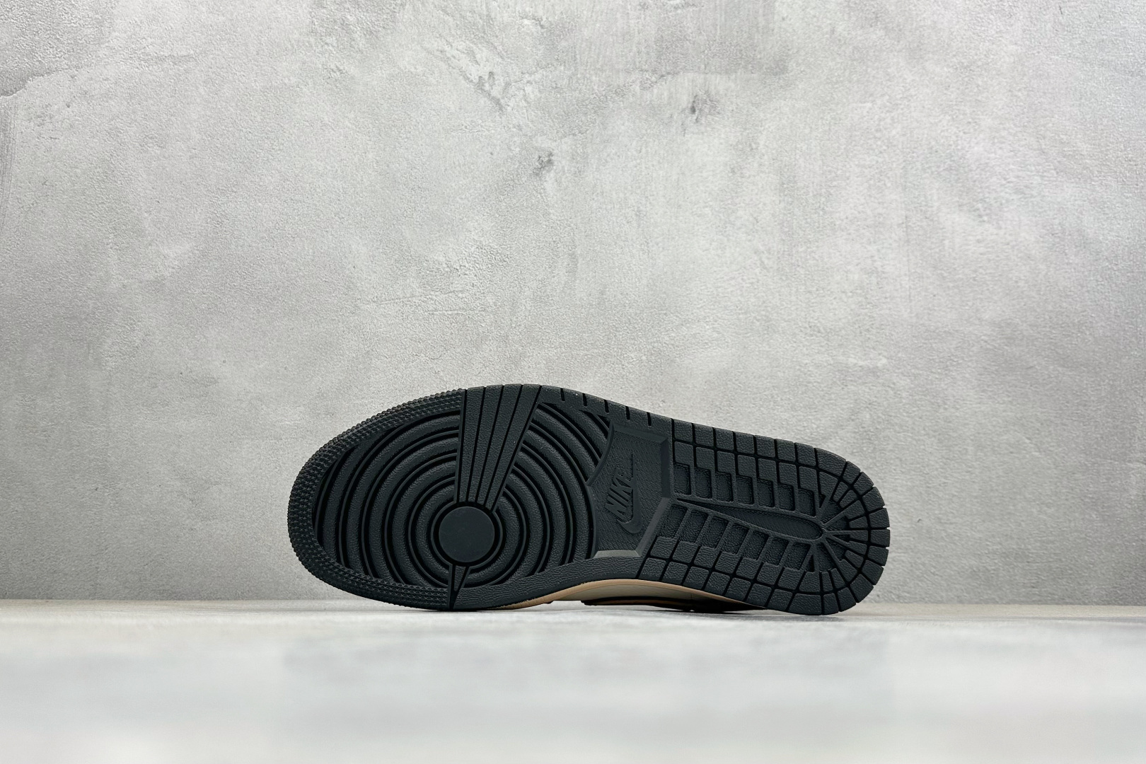 Air Jordan 1 Low AJ1 乔1 马年限定 高端定制 低帮复古篮球鞋 LX1988-824-Top High Quatity Cheap Sneakers Fashion Clothing Clothes Bags handbags Shoes of all Brand wholesale With The best Quality And Beautiful Price from China Factory Chinese suppliers wholesaler seller Air Jordan 1 Low AJ1 乔1 马年限定 高端定制 低帮复古篮球鞋 LX1988-824