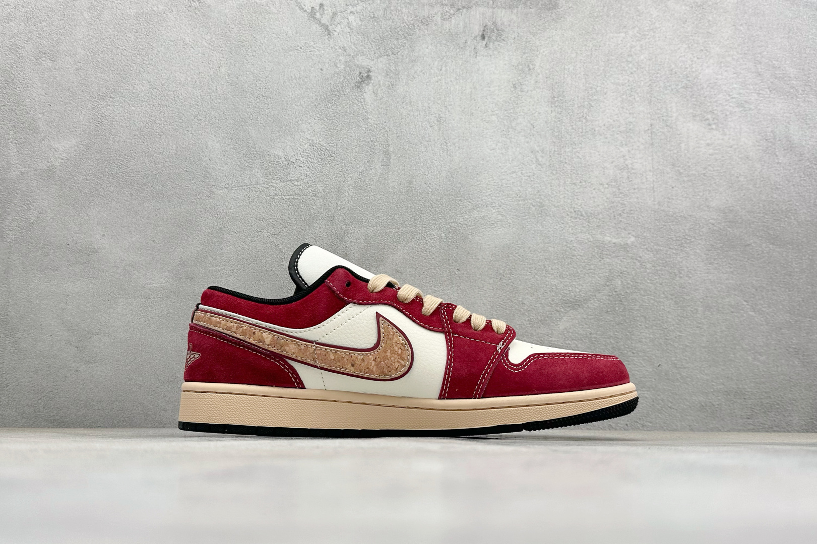 Air Jordan 1 Low AJ1 乔1 马年限定 高端定制 低帮复古篮球鞋 LX1988-824-Top High Quatity Cheap Sneakers Fashion Clothing Clothes Bags handbags Shoes of all Brand wholesale With The best Quality And Beautiful Price from China Factory Chinese suppliers wholesaler seller Air Jordan 1 Low AJ1 乔1 马年限定 高端定制 低帮复古篮球鞋 LX1988-824