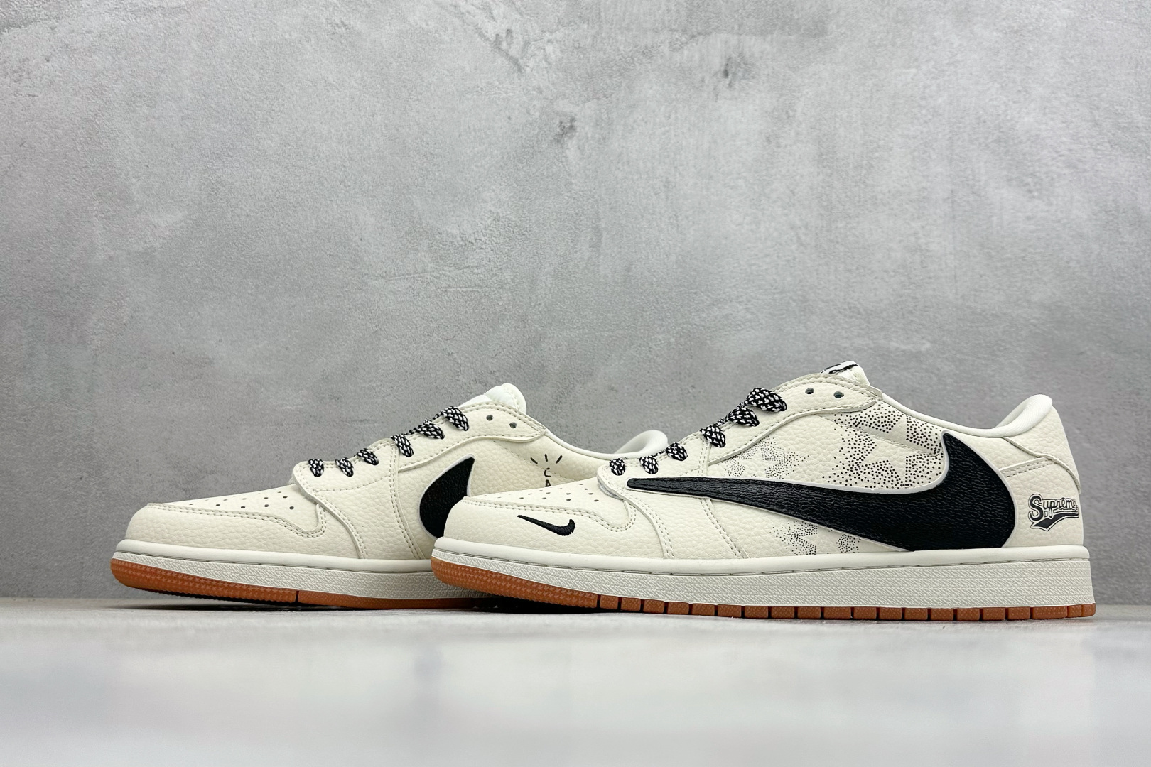 Travis Scott x Fragment Design x Air Jordan 1 Low SP AJ1 乔1米黑撞色 低帮文化休闲板鞋 LD2028-073-Top High Quatity Cheap Sneakers Fashion Clothing Clothes Bags handbags Shoes of all Brand wholesale With The best Quality And Beautiful Price from China Factory Chinese suppliers wholesaler seller Travis Scott x Fragment Design x Air Jordan 1 Low SP AJ1 乔1米黑撞色 低帮文化休闲板鞋 LD2028-073