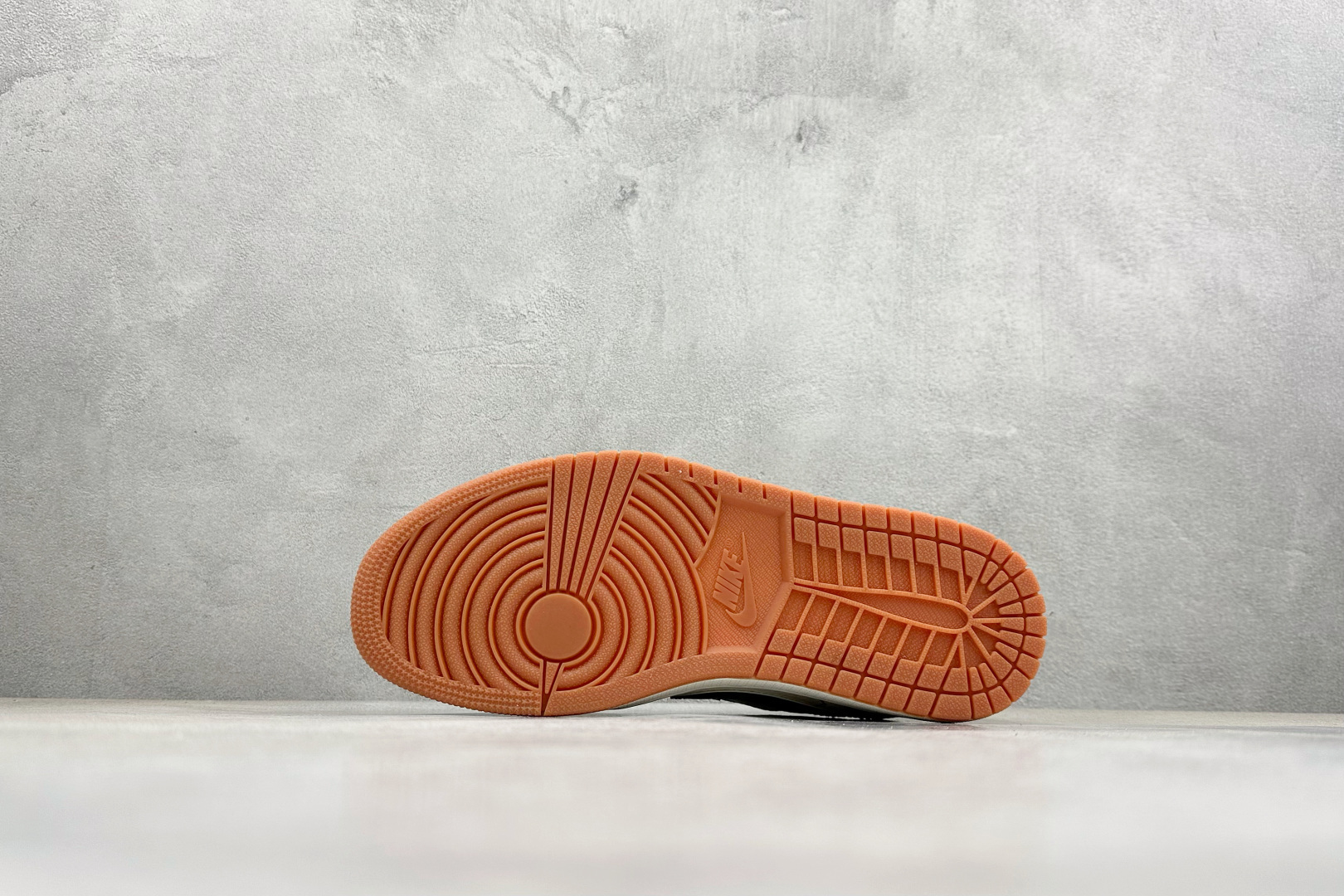 Travis Scott x Fragment Design x Air Jordan 1 Low SP AJ1 乔1米黑撞色 低帮文化休闲板鞋 LD2028-073-Top High Quatity Cheap Sneakers Fashion Clothing Clothes Bags handbags Shoes of all Brand wholesale With The best Quality And Beautiful Price from China Factory Chinese suppliers wholesaler seller Travis Scott x Fragment Design x Air Jordan 1 Low SP AJ1 乔1米黑撞色 低帮文化休闲板鞋 LD2028-073