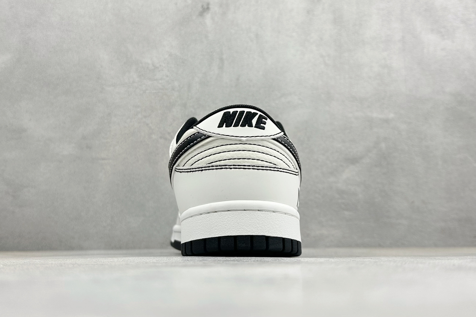 Nike Dunk Low 解构风黑白经典款 以经典 Dunk Low 鞋型为基底 CS1688-136