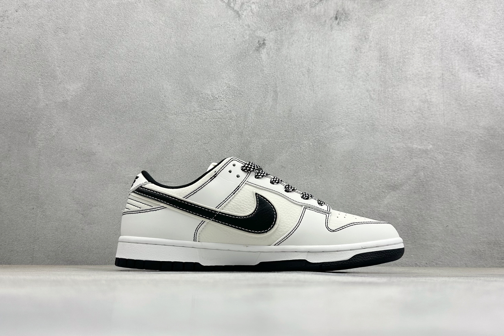 Nike Dunk Low 解构风黑白经典款 以经典 Dunk Low 鞋型为基底 CS1688-136