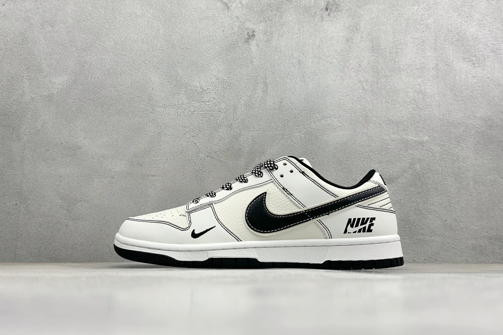 Nike Dunk Low 解构风黑白经典款 以经典 Dunk Low 鞋型为基底 CS1688-136