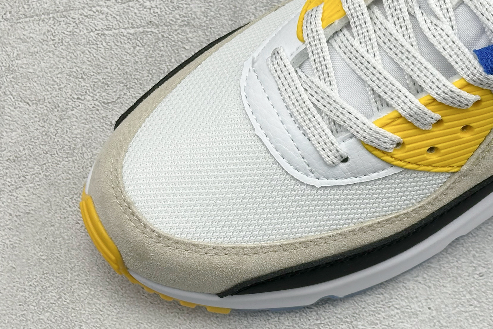 NK Air MAX 90 气垫复古减震跑步鞋 II7587-100 NK Air MAX 90 气垫复古减震跑步鞋 II7587-100