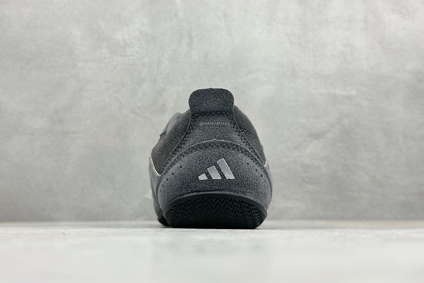 Adidas Urban Reverie 阿迪舒适时尚魔术贴防滑耐磨生活休闲鞋 KJ9089 Adidas Urban Reverie 阿迪舒适时尚魔术贴防滑耐磨生活休闲鞋 KJ9089