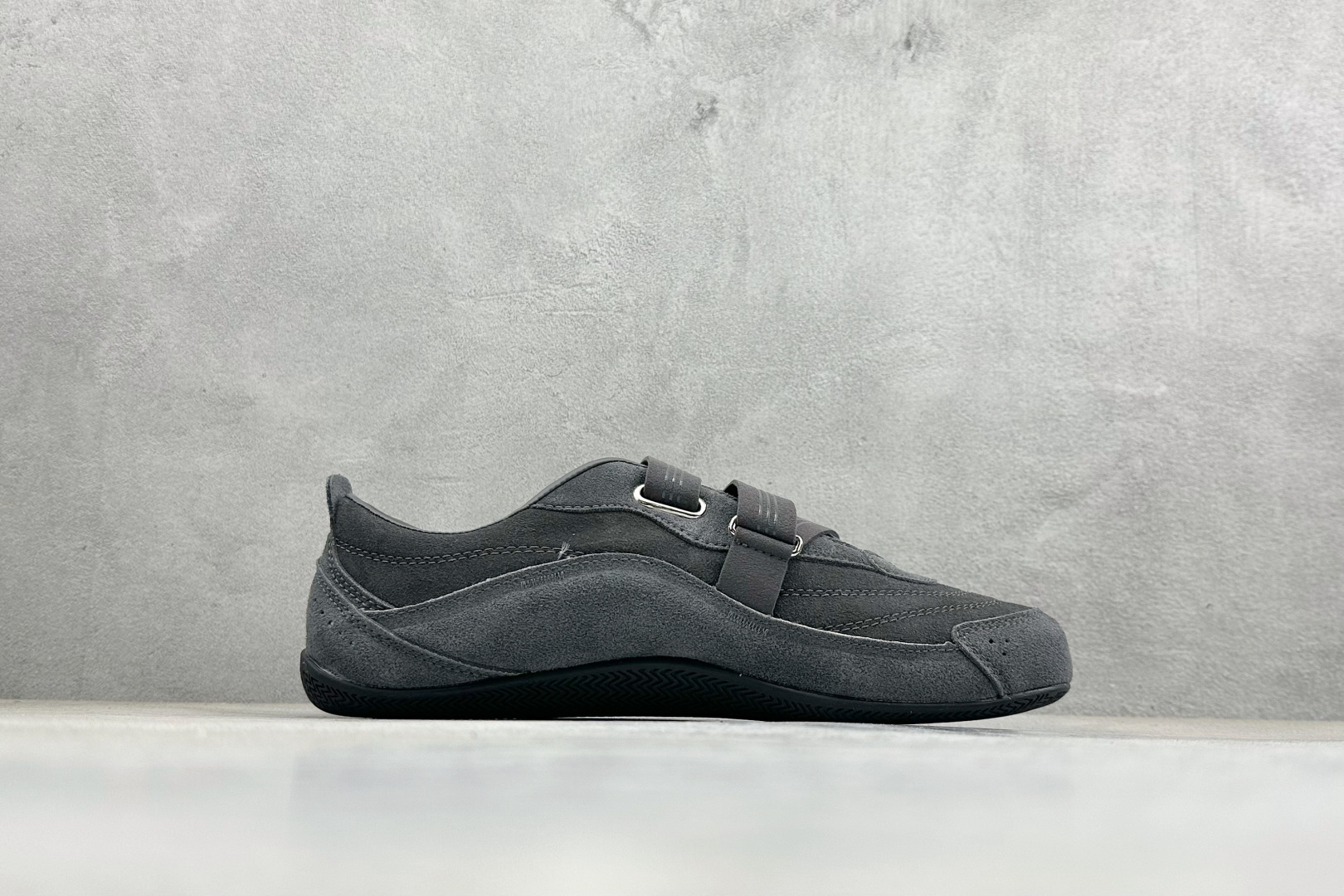 Adidas Urban Reverie 阿迪舒适时尚魔术贴防滑耐磨生活休闲鞋 KJ9089 Adidas Urban Reverie 阿迪舒适时尚魔术贴防滑耐磨生活休闲鞋 KJ9089