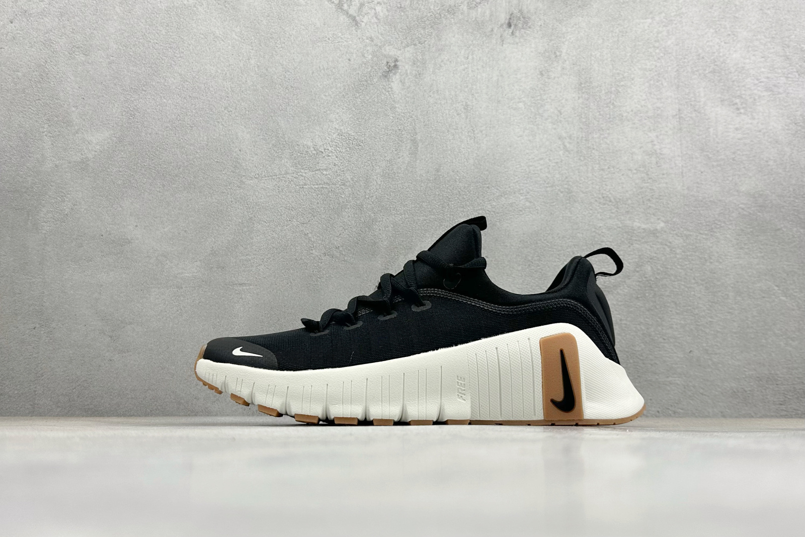 Nike Free Metcon 6 耐克网布圆头系带减震防滑生活休闲鞋 FJ7127-010 Nike Free Metcon 6 耐克网布圆头系带减震防滑生活休闲鞋 FJ7127-010