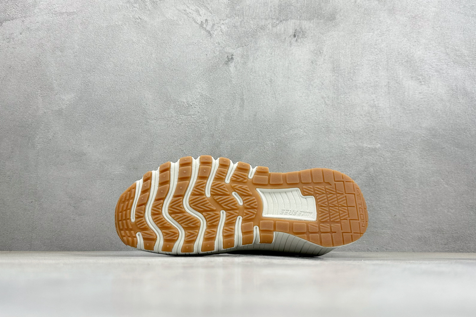 Nike Free Metcon 6 耐克网布圆头系带减震防滑生活休闲鞋 FJ7127-010 Nike Free Metcon 6 耐克网布圆头系带减震防滑生活休闲鞋 FJ7127-010