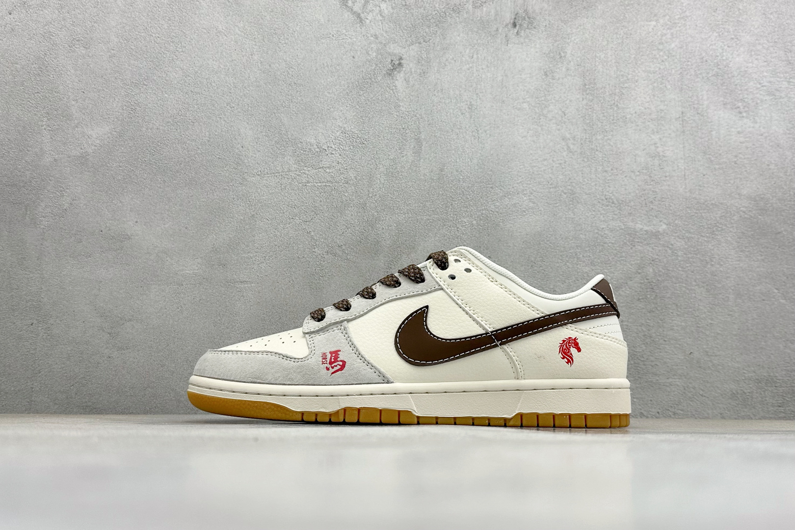 Nike Dunk Low Retro 马年限定 周年高端定制 低帮休闲板鞋 DX2688-011 Nike Dunk Low Retro 马年限定 周年高端定制 低帮休闲板鞋 DX2688-011