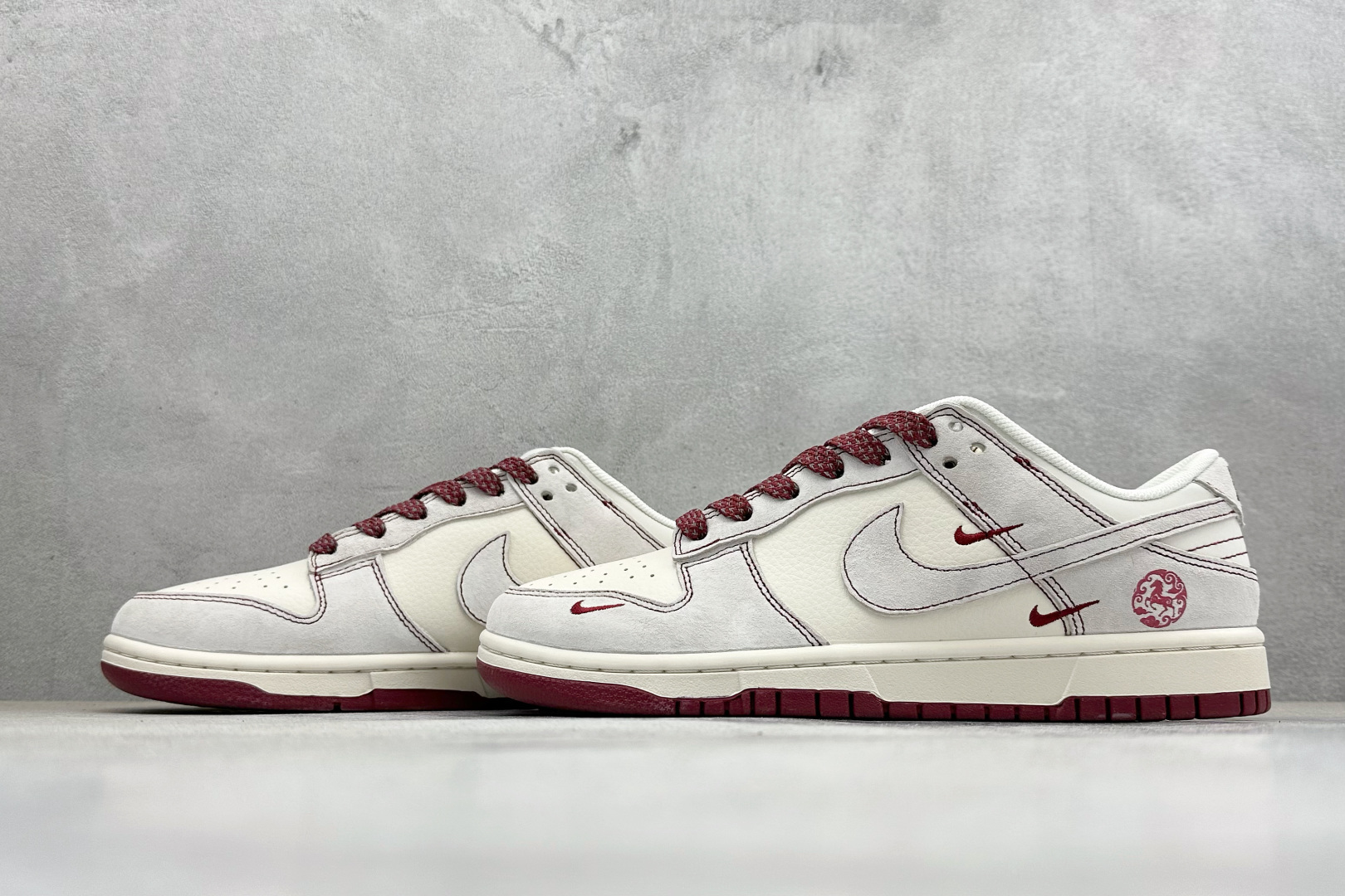 Nike Dunk Low Retro 马年限定 周年高端定制 低帮休闲板鞋 DX2688-014 Nike Dunk Low Retro 马年限定 周年高端定制 低帮休闲板鞋 DX2688-014