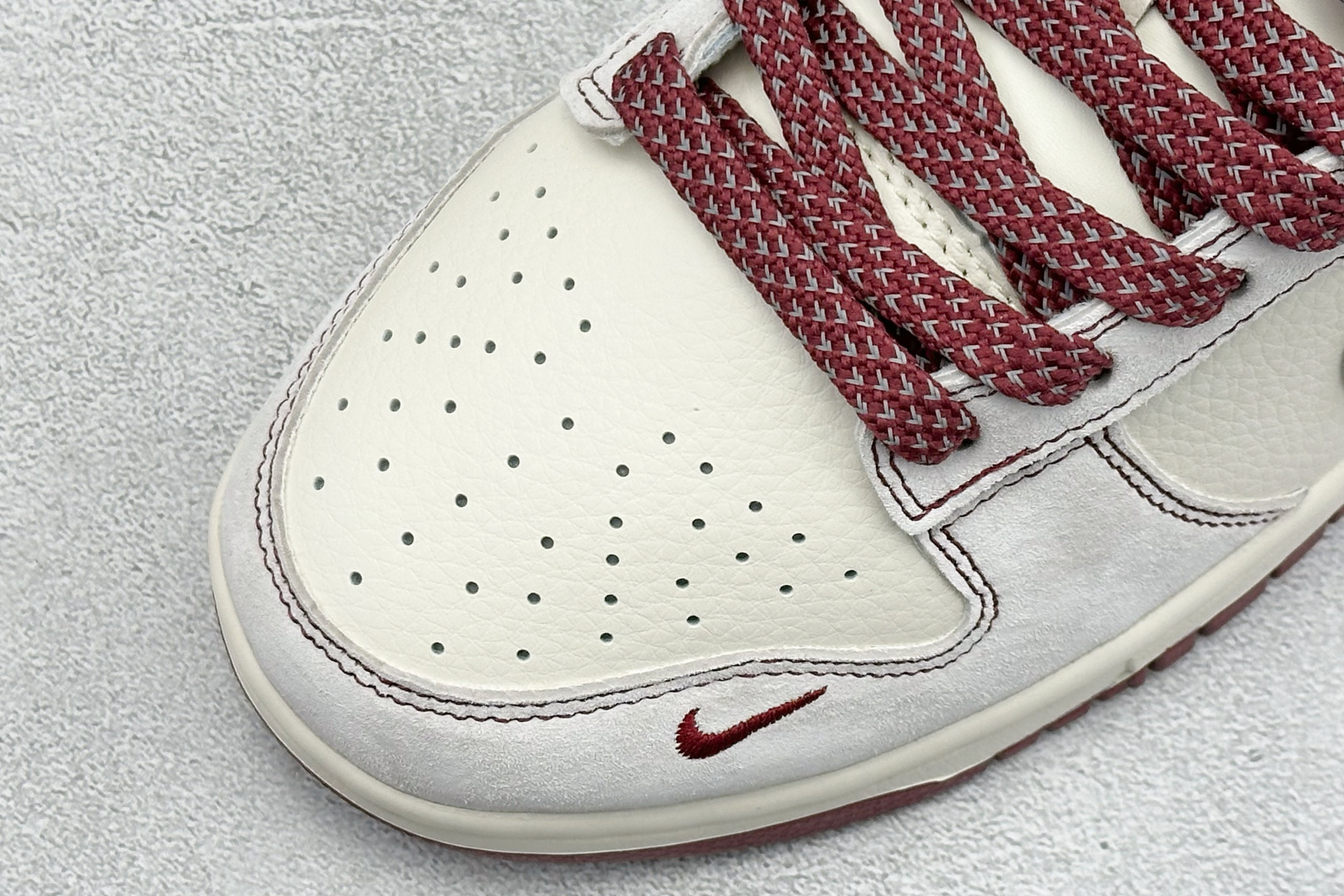 Nike Dunk Low Retro 马年限定 周年高端定制 低帮休闲板鞋 DX2688-014 Nike Dunk Low Retro 马年限定 周年高端定制 低帮休闲板鞋 DX2688-014