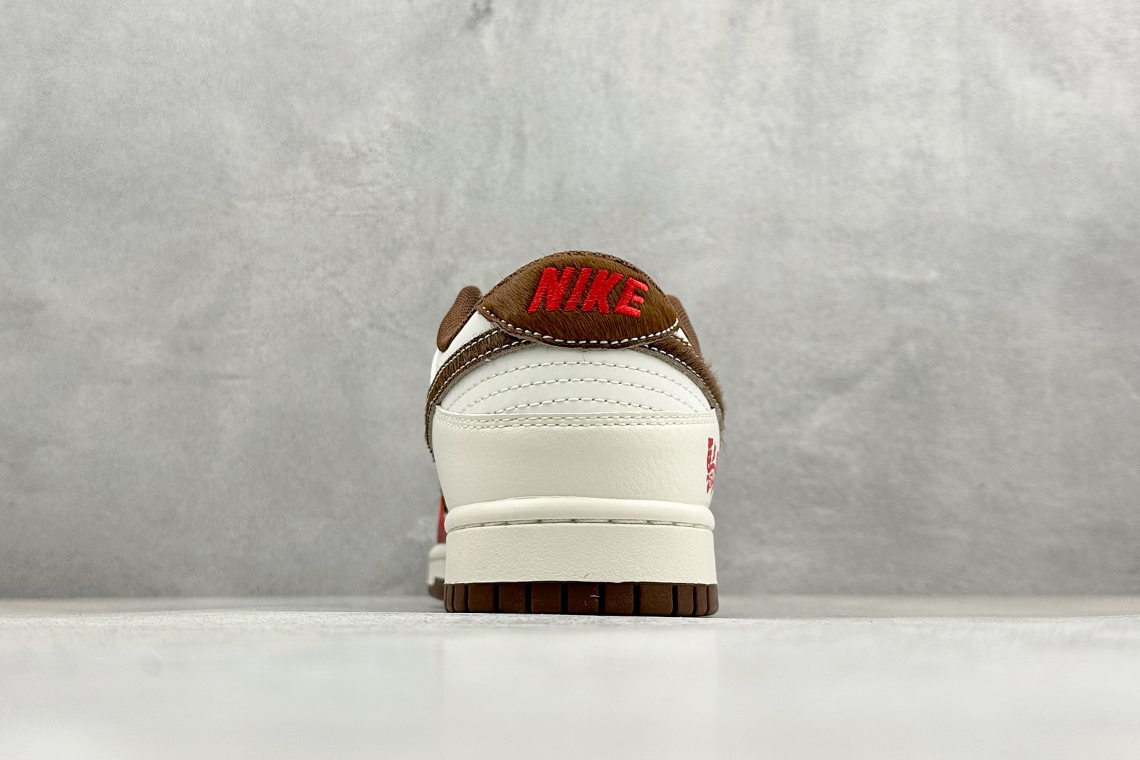 260 Nike Dunk Low Retro 马年限定 周年高端定制 低帮休闲板鞋 SD6868-116-Chinese UA Cheap High Quatity Brand Clothes Bags handbags Sneakers wholesale wholesaler seller from China Factory suppliers Fashion Clothing Shoes best Quality Beautiful Price 260 Nike Dunk Low Retro 马年限定 周年高端定制 低帮休闲板鞋 SD6868-116
