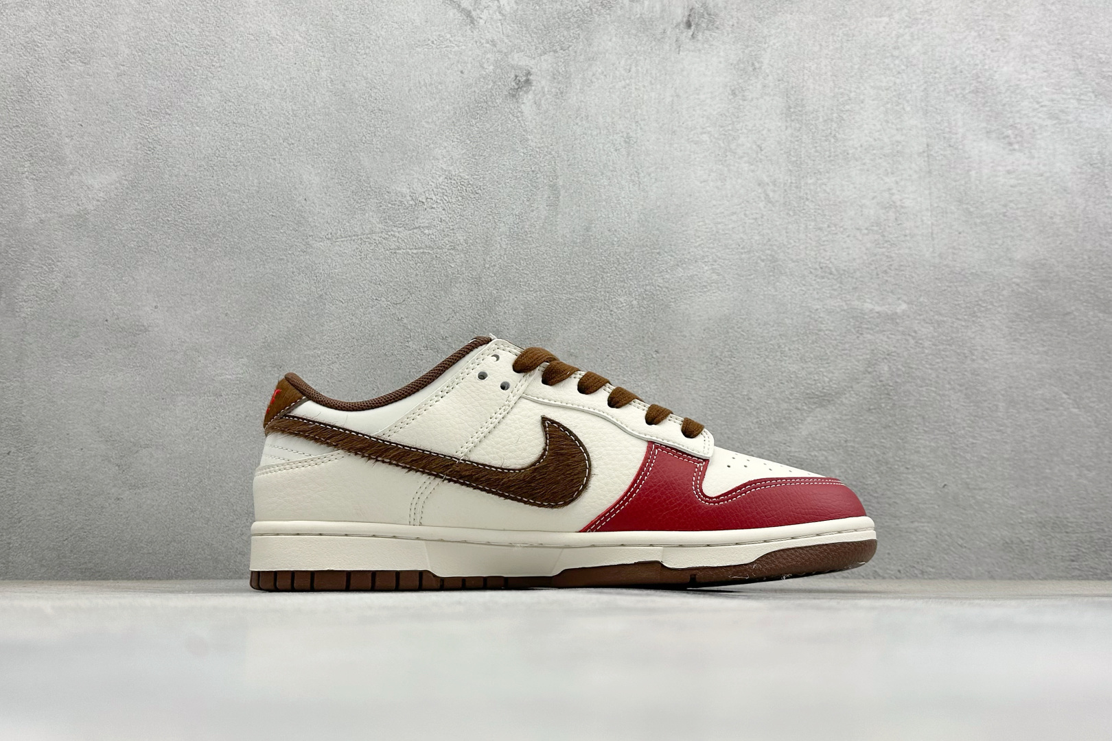 260 Nike Dunk Low Retro 马年限定 周年高端定制 低帮休闲板鞋 SD6868-116-Chinese UA Cheap High Quatity Brand Clothes Bags handbags Sneakers wholesale wholesaler seller from China Factory suppliers Fashion Clothing Shoes best Quality Beautiful Price 260 Nike Dunk Low Retro 马年限定 周年高端定制 低帮休闲板鞋 SD6868-116