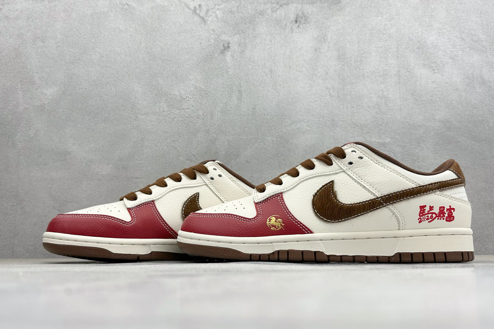 260 Nike Dunk Low Retro 马年限定 周年高端定制 低帮休闲板鞋 SD6868-116-Chinese UA Cheap High Quatity Brand Clothes Bags handbags Sneakers wholesale wholesaler seller from China Factory suppliers Fashion Clothing Shoes best Quality Beautiful Price 260 Nike Dunk Low Retro 马年限定 周年高端定制 低帮休闲板鞋 SD6868-116