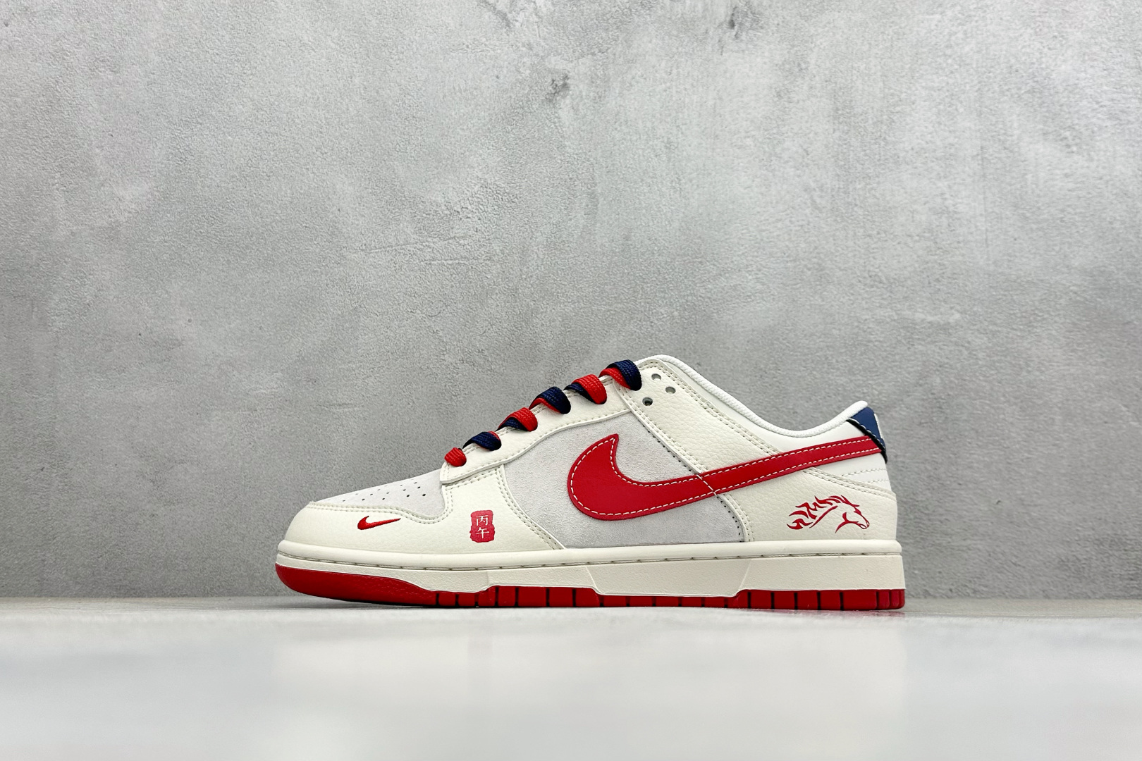 Nike Dunk Low Retro 马年限定 周年高端定制 低帮休闲板鞋 DX2688-013 Nike Dunk Low Retro 马年限定 周年高端定制 低帮休闲板鞋 DX2688-013