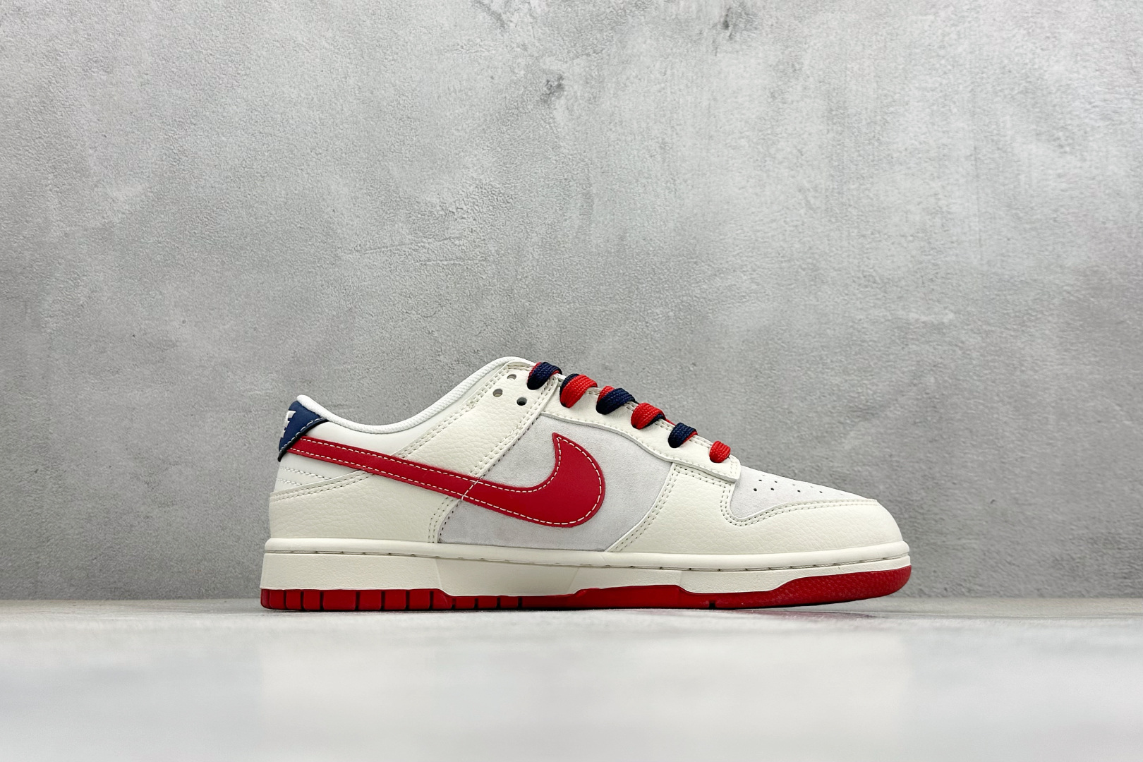 Nike Dunk Low Retro 马年限定 周年高端定制 低帮休闲板鞋 DX2688-013 Nike Dunk Low Retro 马年限定 周年高端定制 低帮休闲板鞋 DX2688-013