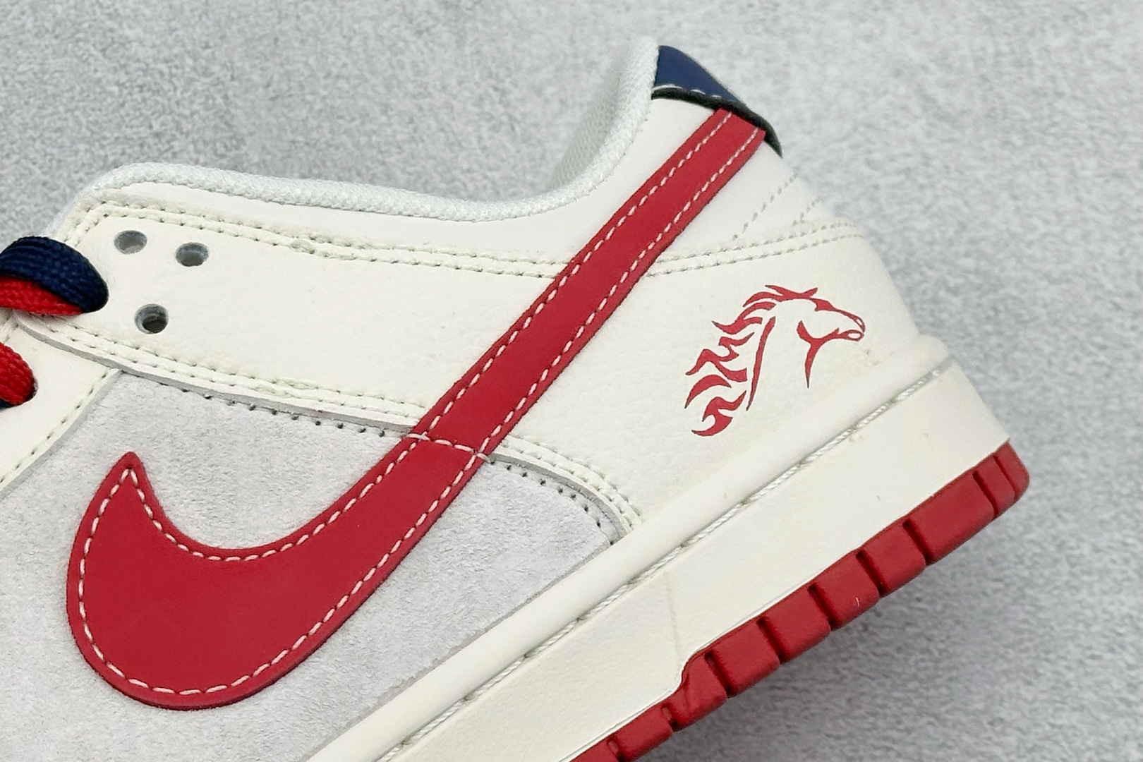 Nike Dunk Low Retro 马年限定 周年高端定制 低帮休闲板鞋 DX2688-013 Nike Dunk Low Retro 马年限定 周年高端定制 低帮休闲板鞋 DX2688-013