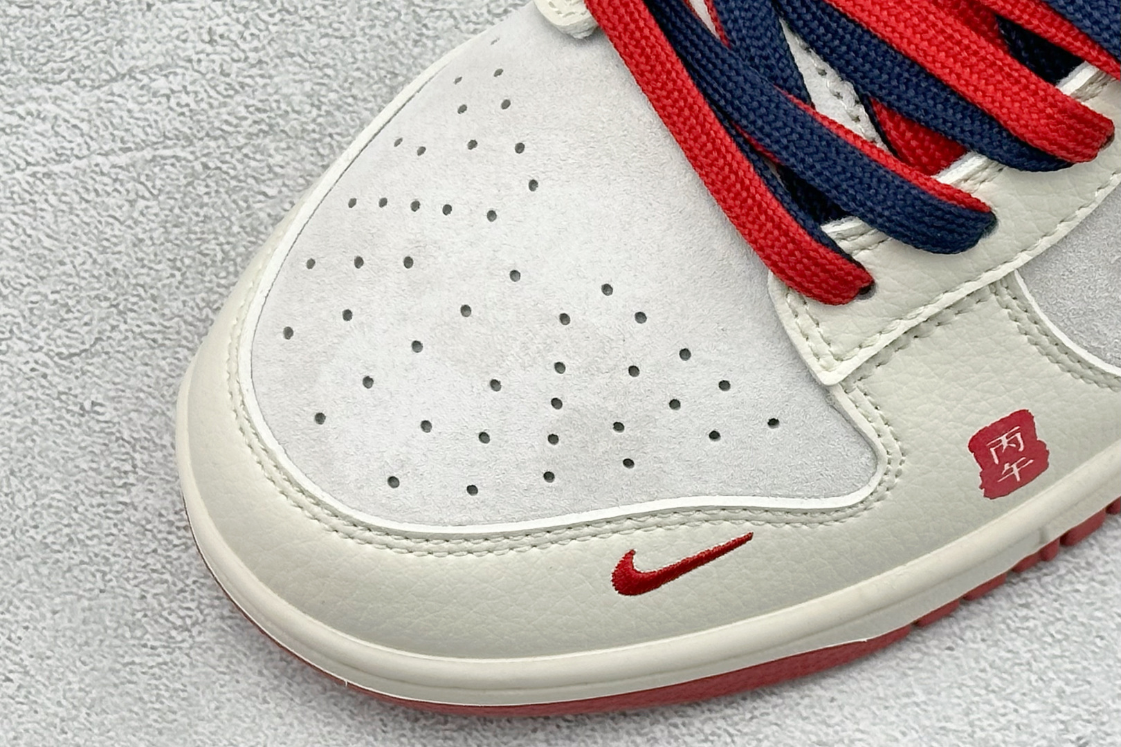 Nike Dunk Low Retro 马年限定 周年高端定制 低帮休闲板鞋 DX2688-013 Nike Dunk Low Retro 马年限定 周年高端定制 低帮休闲板鞋 DX2688-013