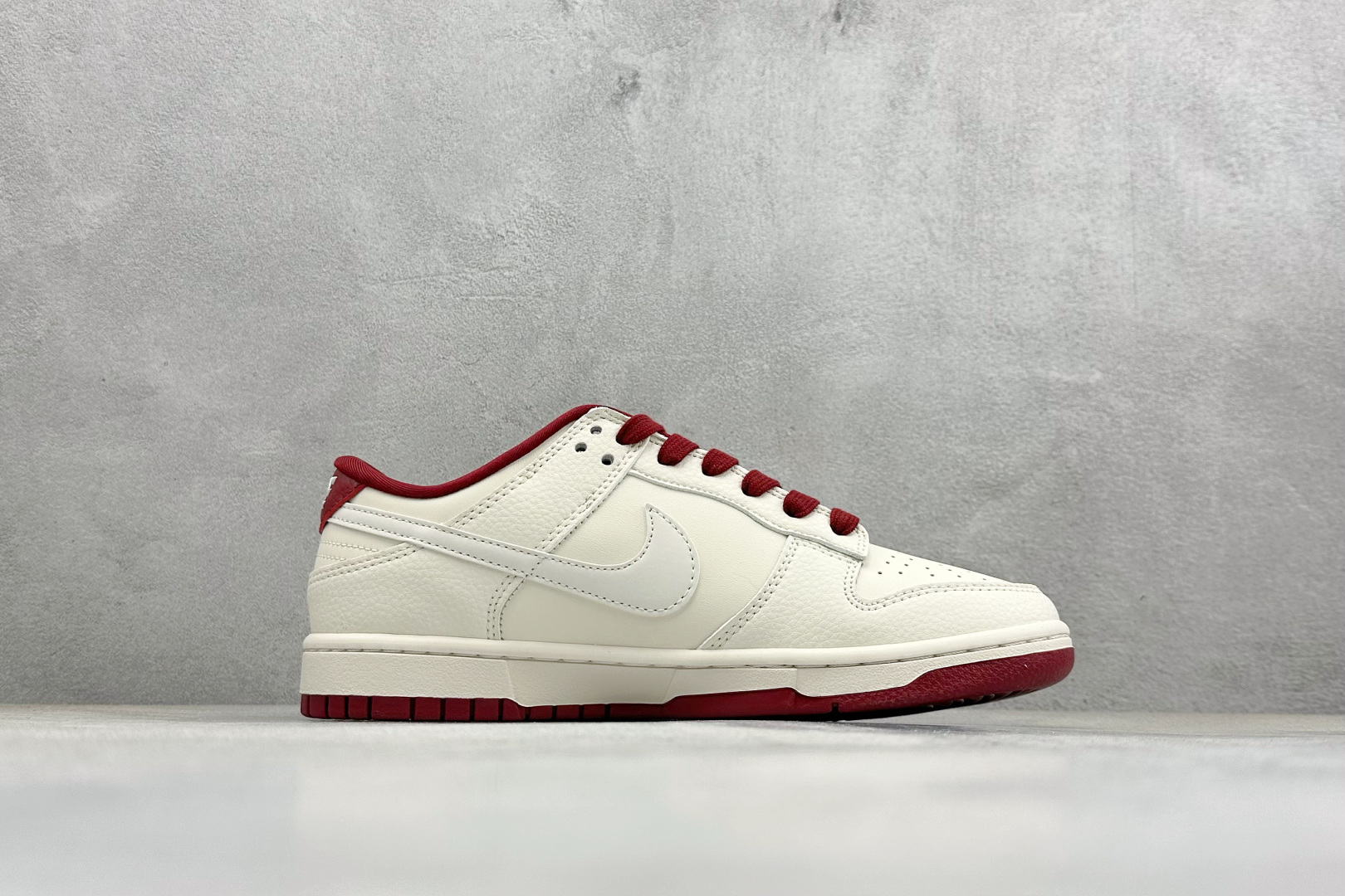 Nike Dunk Low Retro 马年限定 周年高端定制 低帮休闲板鞋 QW5288-111 Nike Dunk Low Retro 马年限定 周年高端定制 低帮休闲板鞋 QW5288-111