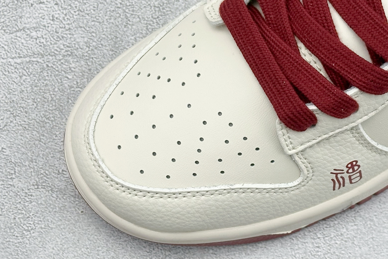 Nike Dunk Low Retro 马年限定 周年高端定制 低帮休闲板鞋 QW5288-111 Nike Dunk Low Retro 马年限定 周年高端定制 低帮休闲板鞋 QW5288-111
