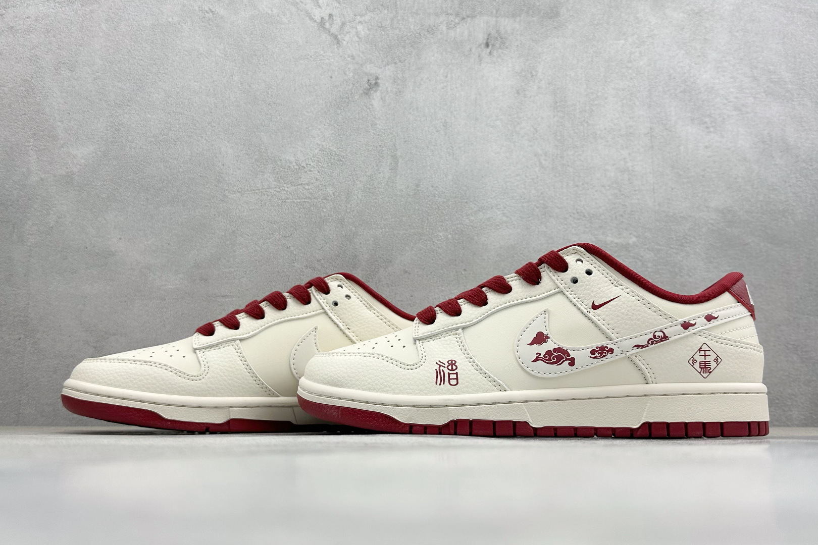 Nike Dunk Low Retro 马年限定 周年高端定制 低帮休闲板鞋 QW5288-111 Nike Dunk Low Retro 马年限定 周年高端定制 低帮休闲板鞋 QW5288-111