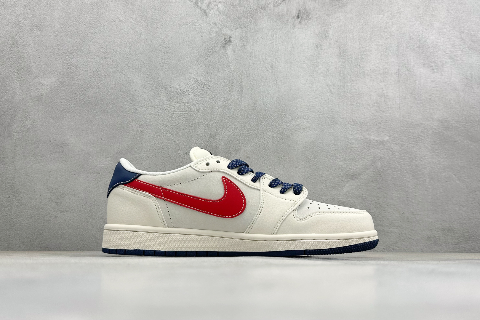 260 Air Jordan 1 Low AJ1 乔1 马年限定 高端定制 低帮倒钩复古篮球鞋 ZH2598-905-Chinese UA Cheap High Quatity Brand Clothes Bags handbags Sneakers wholesale wholesaler seller from China Factory suppliers Fashion Clothing Shoes best Quality Beautiful Price 260 Air Jordan 1 Low AJ1 乔1 马年限定 高端定制 低帮倒钩复古篮球鞋 ZH2598-905