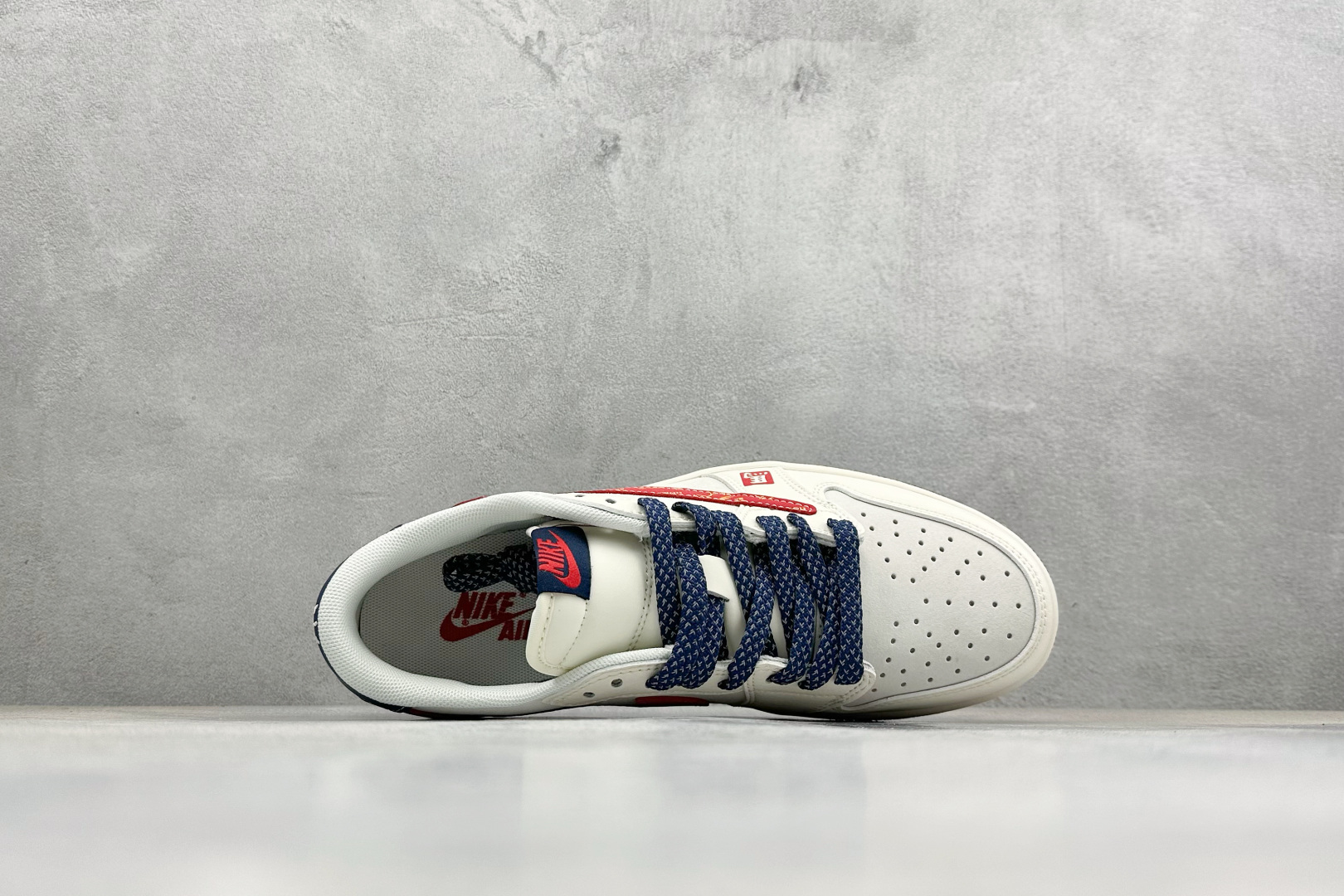 260 Air Jordan 1 Low AJ1 乔1 马年限定 高端定制 低帮倒钩复古篮球鞋 ZH2598-905-Chinese UA Cheap High Quatity Brand Clothes Bags handbags Sneakers wholesale wholesaler seller from China Factory suppliers Fashion Clothing Shoes best Quality Beautiful Price 260 Air Jordan 1 Low AJ1 乔1 马年限定 高端定制 低帮倒钩复古篮球鞋 ZH2598-905
