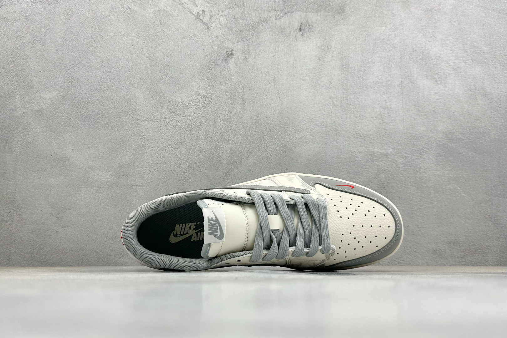 Air Jordan 1 Low AJ1 乔1 马年限定 2026 高端定制 低帮倒钩复古篮球鞋 XT6998-115