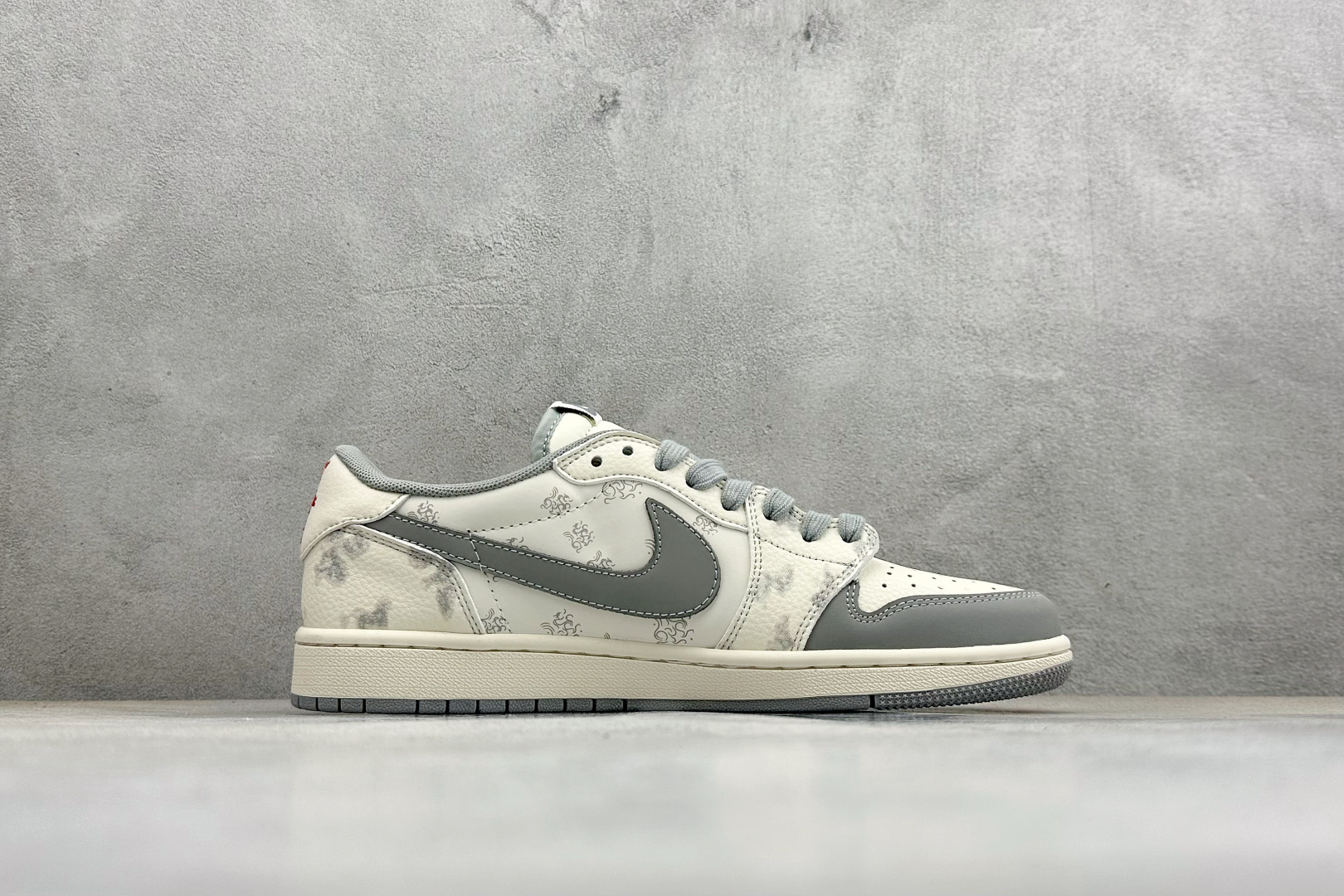 Air Jordan 1 Low AJ1 乔1 马年限定 2026 高端定制 低帮倒钩复古篮球鞋 XT6998-115