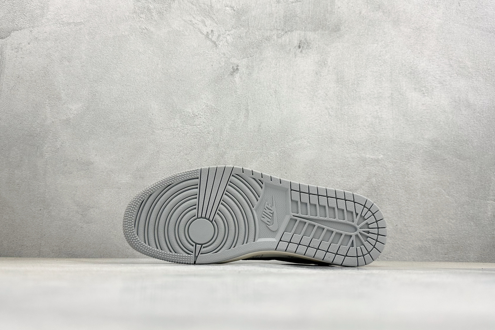 Air Jordan 1 Low AJ1 乔1 马年限定 2026 高端定制 低帮倒钩复古篮球鞋 XT6998-115