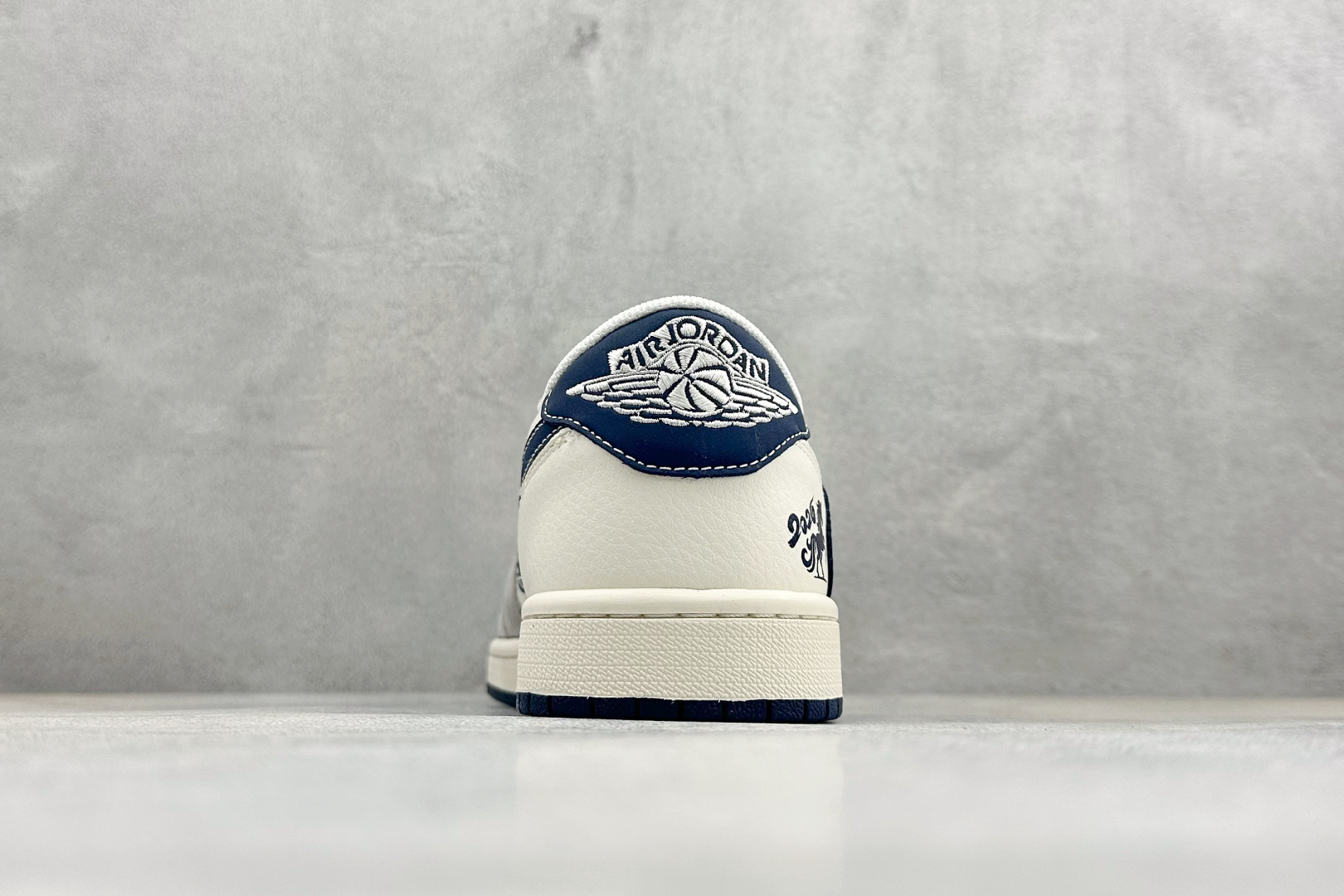 Air Jordan 1 Low AJ1 乔1 马年限定 2026 高端定制 低帮倒钩复古篮球鞋 MY9969-803-Top High Quatity Cheap Sneakers Fashion Clothing Clothes Bags handbags Shoes of all Brand wholesale With The best Quality And Beautiful Price from China Factory Chinese suppliers wholesaler seller Air Jordan 1 Low AJ1 乔1 马年限定 2026 高端定制 低帮倒钩复古篮球鞋 MY9969-803