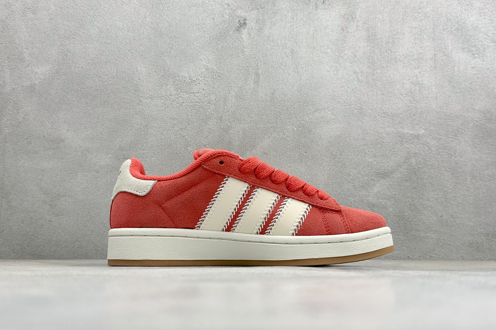 TG版AD Originals Campus 00s 学院系列面包风复古休闲运动板鞋 JQ5805-Top High Quatity Cheap Sneakers Fashion Clothing Clothes Bags handbags Shoes of all Brand wholesale With The best Quality And Beautiful Price from China Factory Chinese suppliers wholesaler seller TG版AD Originals Campus 00s 学院系列面包风复古休闲运动板鞋 JQ5805