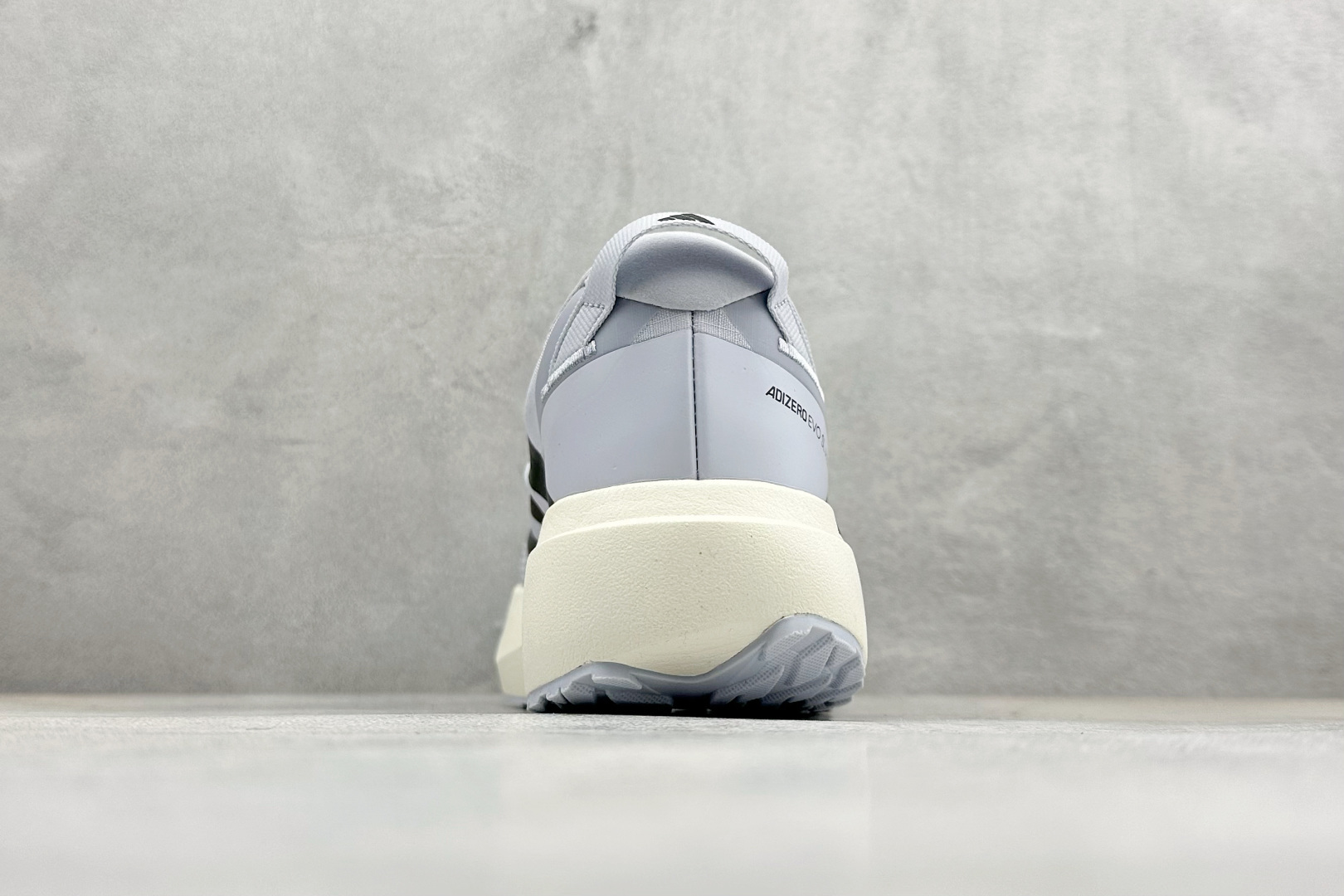 TY版AD ADIZERO EVO SL ATR 阿迪超轻透气缓震跑鞋 KK2677-Top High Quatity Cheap Sneakers Fashion Clothing Clothes Bags handbags Shoes of all Brand wholesale With The best Quality And Beautiful Price from China Factory Chinese suppliers wholesaler seller TY版AD ADIZERO EVO SL ATR 阿迪超轻透气缓震跑鞋 KK2677