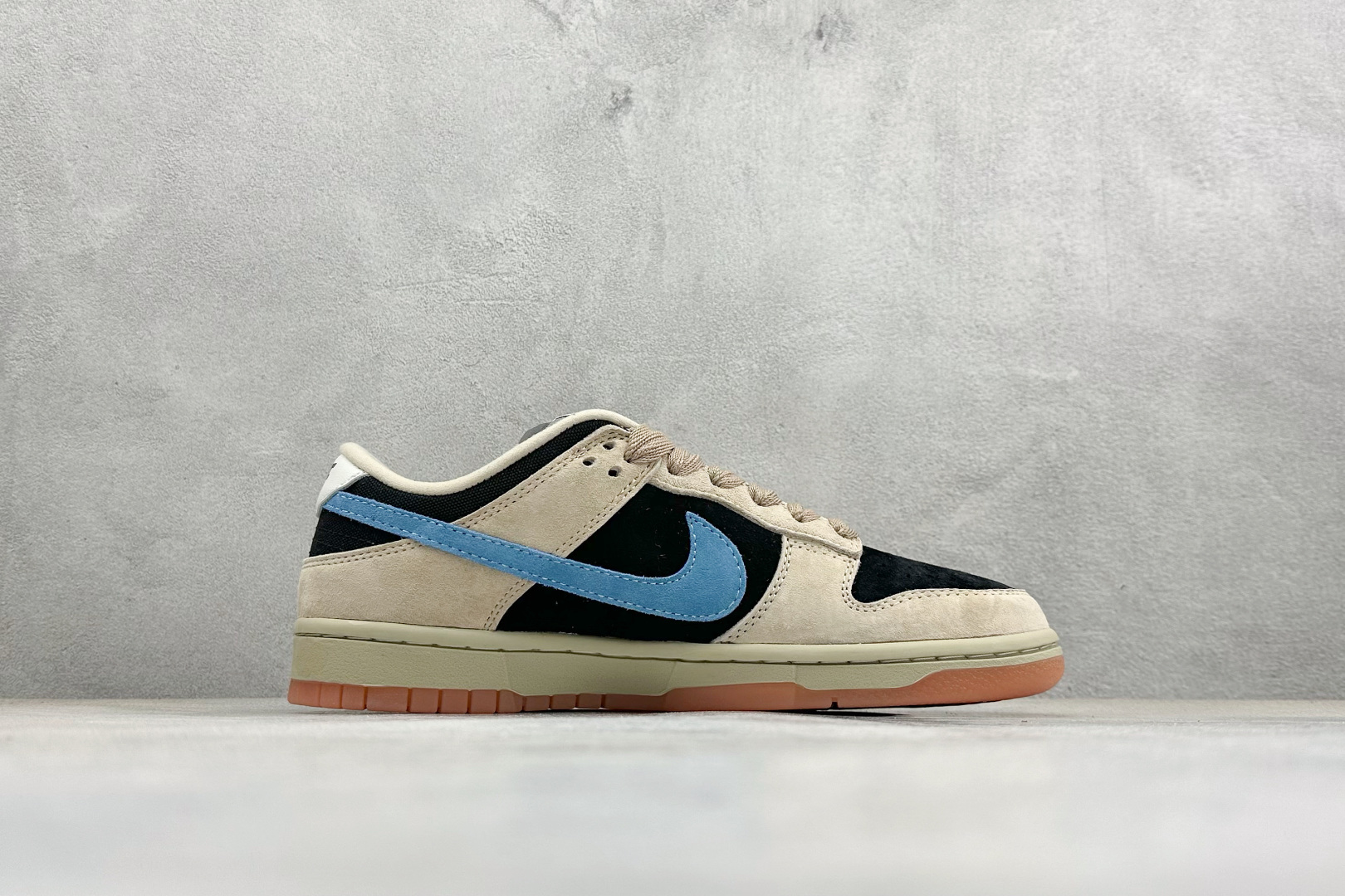 200 K版Nike SB Dunk Low 卡其黑蓝勾 低帮休闲板鞋 HJ0367-200-Chinese UA Cheap High Quatity Brand Clothes Bags handbags Sneakers wholesale wholesaler seller from China Factory suppliers Fashion Clothing Shoes best Quality Beautiful Price 200 K版Nike SB Dunk Low 卡其黑蓝勾 低帮休闲板鞋 HJ0367-200