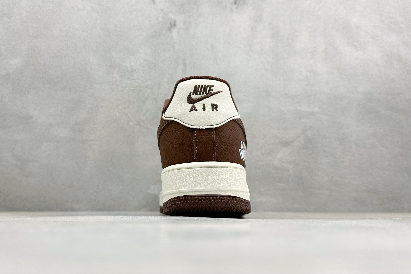 SC版Nike Air Force 1'07 Low 联名 棕酪印花 空军一号低帮休闲板鞋 DF0188-127