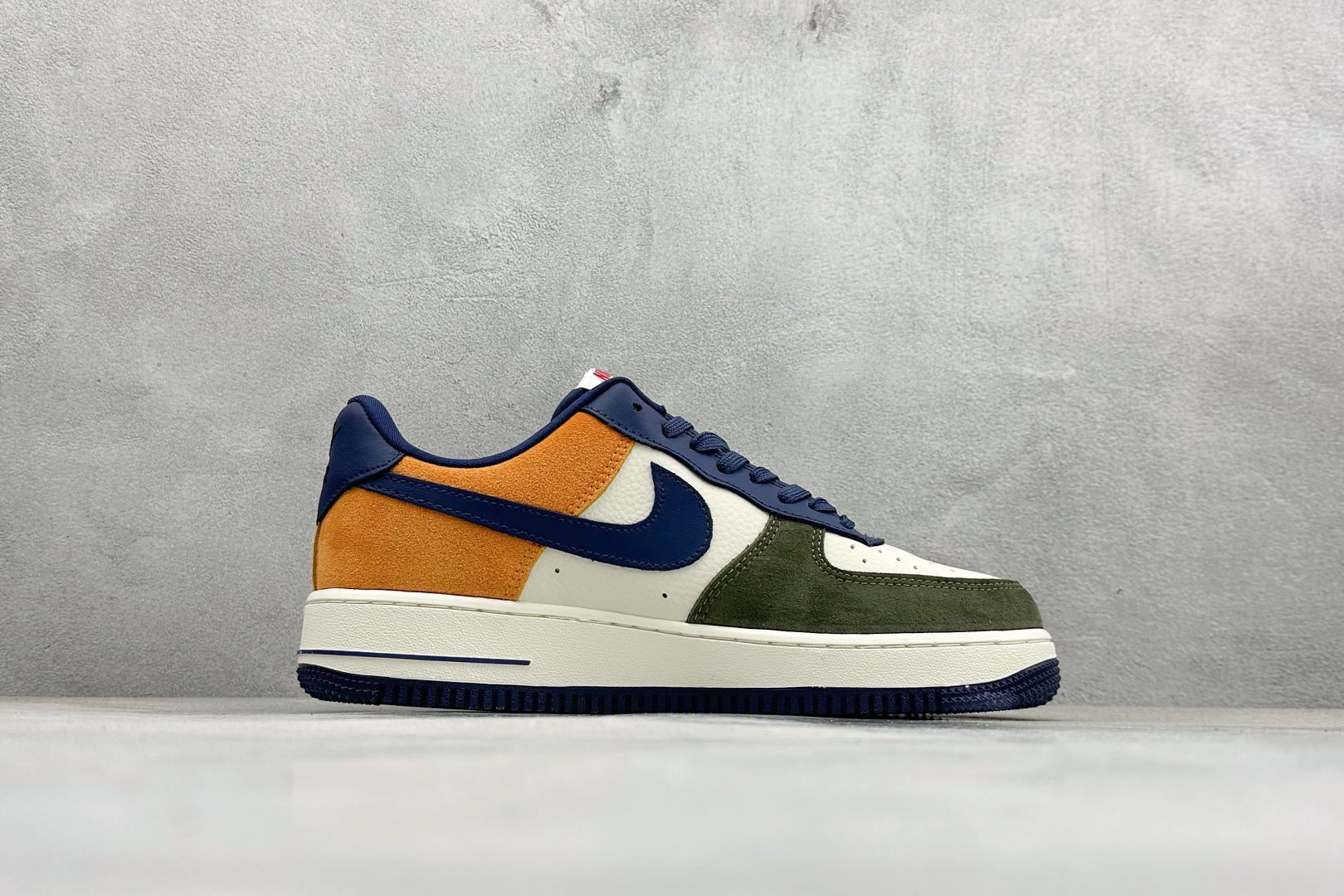 260 SC版Nike Air Force 1'07 Low 野林橙蓝 空军一号低帮休闲板鞋 DF0188-124-Chinese UA Cheap High Quatity Brand Clothes Bags handbags Sneakers wholesale wholesaler seller from China Factory suppliers Fashion Clothing Shoes best Quality Beautiful Price 260 SC版Nike Air Force 1'07 Low 野林橙蓝 空军一号低帮休闲板鞋 DF0188-124