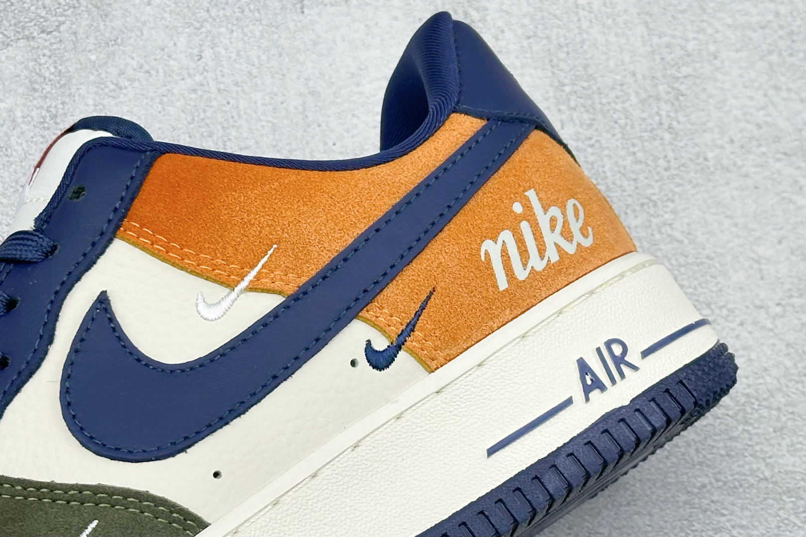 260 SC版Nike Air Force 1'07 Low 野林橙蓝 空军一号低帮休闲板鞋 DF0188-124-Chinese UA Cheap High Quatity Brand Clothes Bags handbags Sneakers wholesale wholesaler seller from China Factory suppliers Fashion Clothing Shoes best Quality Beautiful Price 260 SC版Nike Air Force 1'07 Low 野林橙蓝 空军一号低帮休闲板鞋 DF0188-124