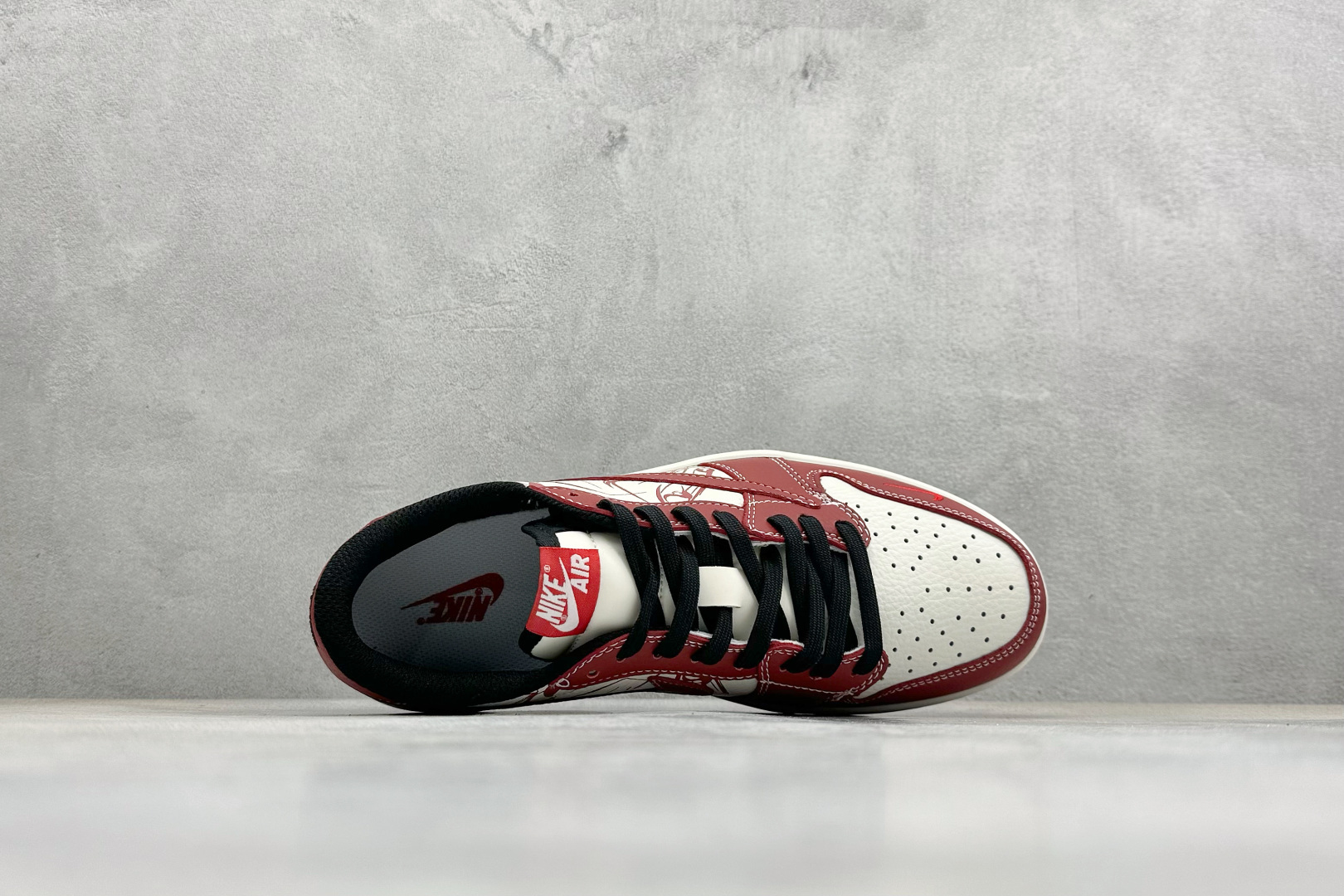 SC版Travis Scott x Fragment Design x Air Jordan 1 Low SP AJ1 乔1马年限定 白红绘影 低帮文化休闲板鞋 NH0601-065 SC版Travis Scott x Fragment Design x Air Jordan 1 Low SP AJ1 乔1马年限定 白红绘影 低帮文化休闲板鞋 NH0601-065