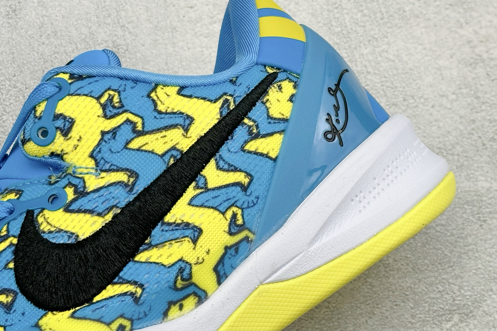 Nike Kobe 8 Protro 马年限定萌马涂鸦曼巴战靴 HF2793-022