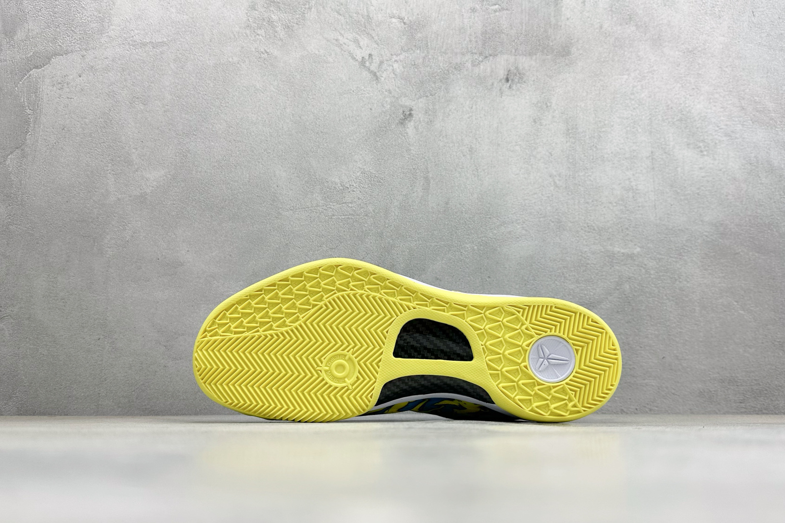 Nike Kobe 8 Protro 马年限定萌马涂鸦曼巴战靴 HF2793-022