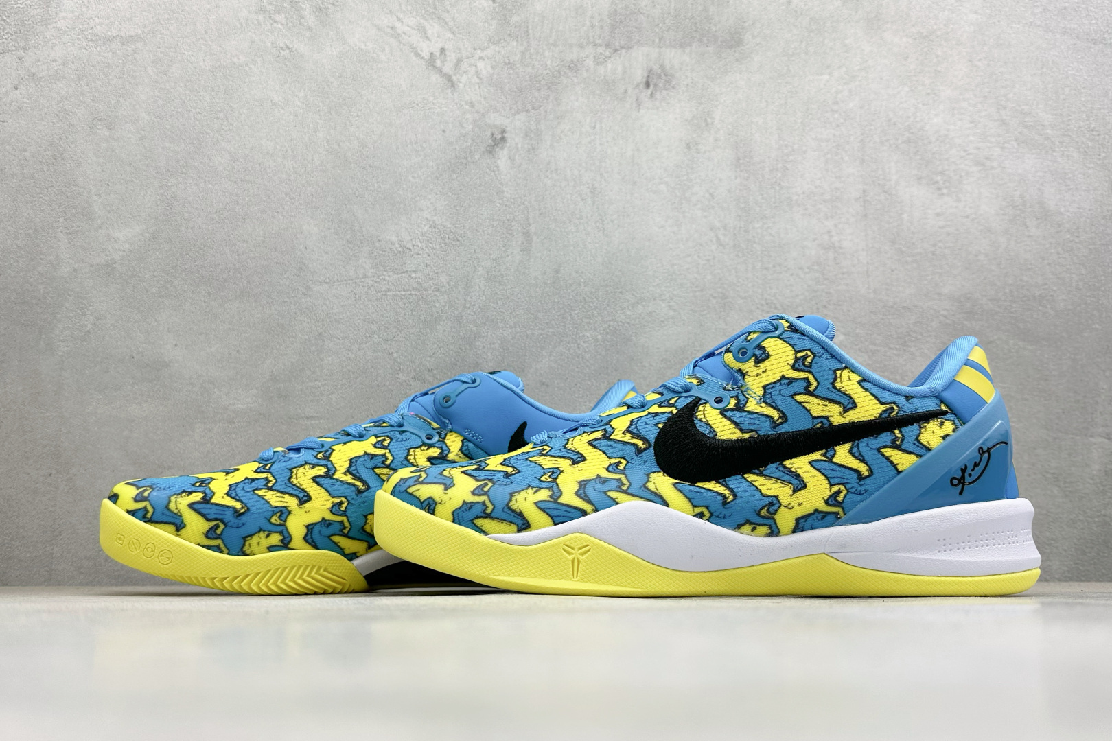 Nike Kobe 8 Protro 马年限定萌马涂鸦曼巴战靴 HF2793-022