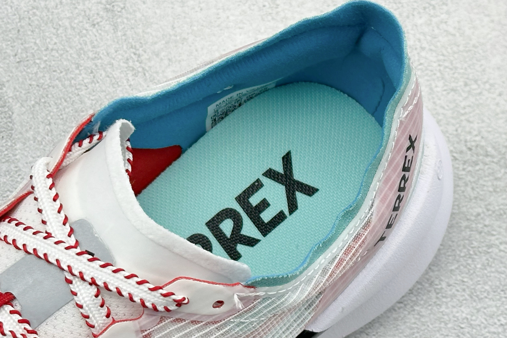 Adidas Terrex Agravic Speedult 2 阿迪超轻透气缓震跑鞋 JS3561