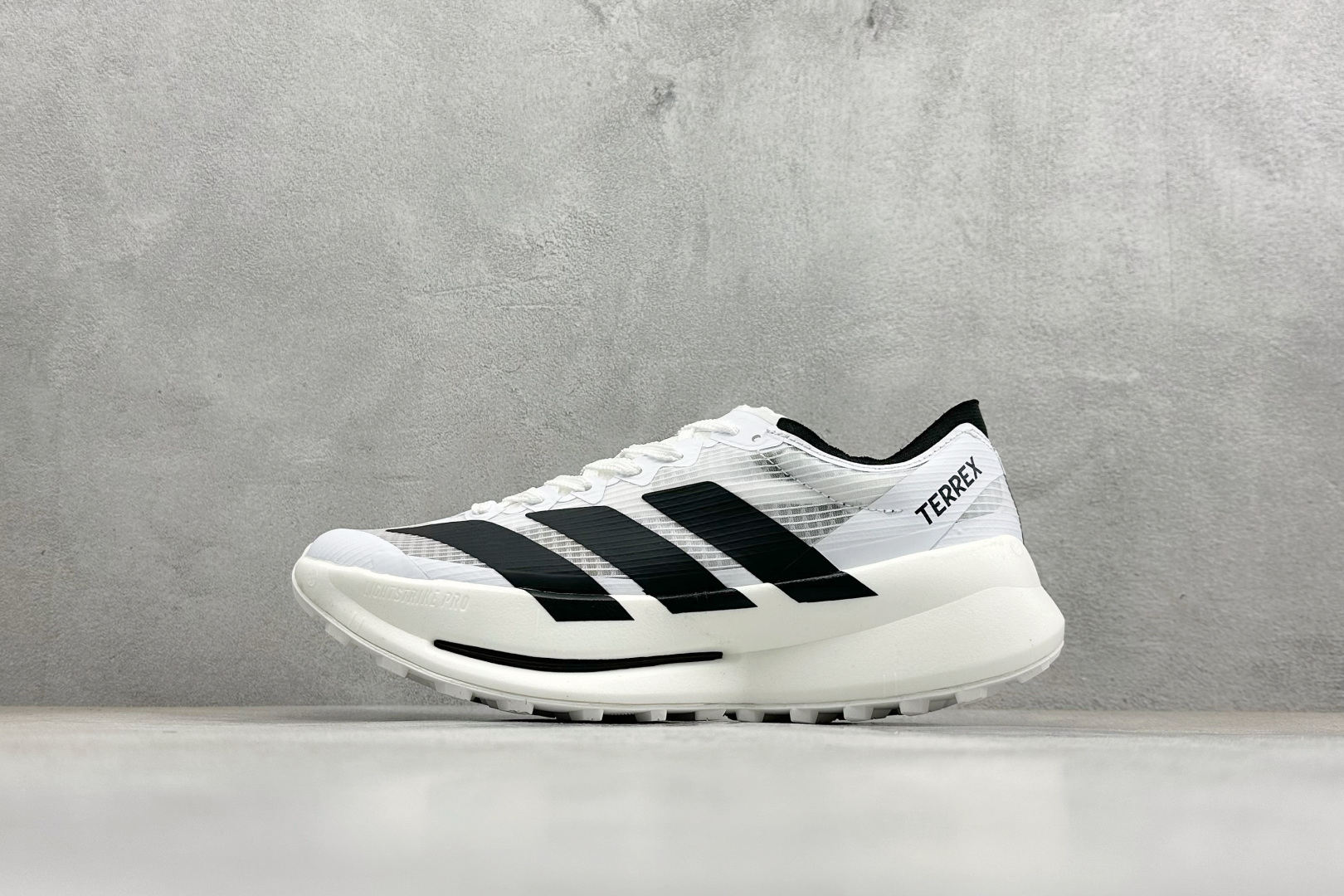 Adidas Terrex Agravic Speedult 2 阿迪超轻透气缓震跑鞋 穿孔气垫 JS3546