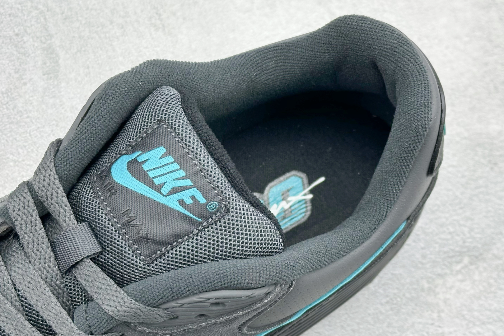 NIke Air Max 90小气垫运动鞋 融合经典设计线条和丰富材质 IF0670-002-Top High Quatity Cheap Sneakers Fashion Clothing Clothes Bags handbags Shoes of all Brand wholesale With The best Quality And Beautiful Price from China Factory Chinese suppliers wholesaler seller NIke Air Max 90小气垫运动鞋 融合经典设计线条和丰富材质 IF0670-002