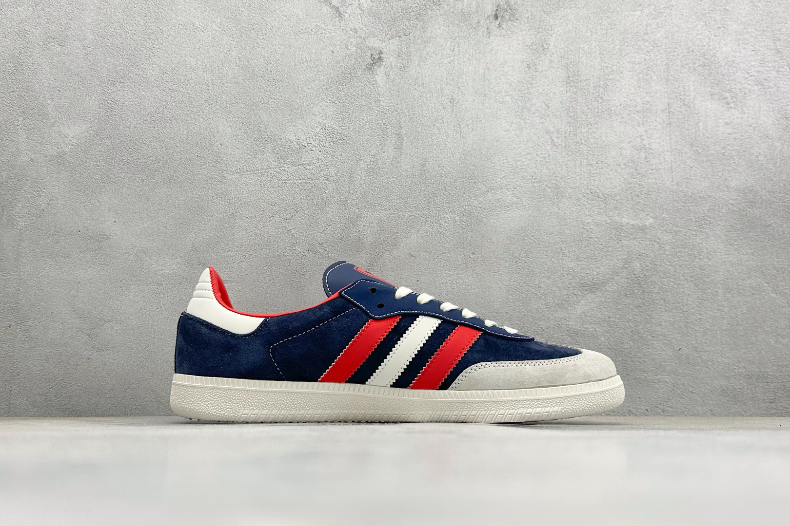 马年新款海外定制限量发售 Adidas Originals SAMBA OG“马年联名限定-藏蓝” LX0908