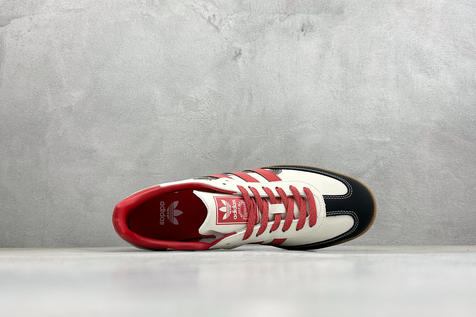 240 马年新款海外定制限量发售 Adidas Originals SAMBA OG“马年联名限定-朱红奔马” LX0910-Chinese UA Cheap High Quatity Brand Clothes Bags handbags Sneakers wholesale wholesaler seller from China Factory suppliers Fashion Clothing Shoes best Quality Beautiful Price 240 马年新款海外定制限量发售 Adidas Originals SAMBA OG“马年联名限定-朱红奔马” LX0910