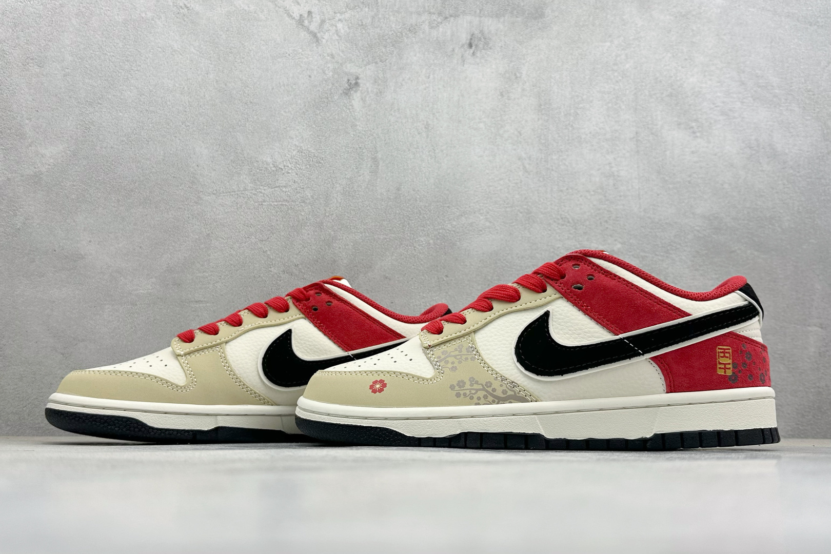 梅开马年 潮履上新SB DUNK LOW 以红黑米撞色呈现复古质感 DN3168-027 梅开马年 潮履上新SB DUNK LOW 以红黑米撞色呈现复古质感 DN3168-027